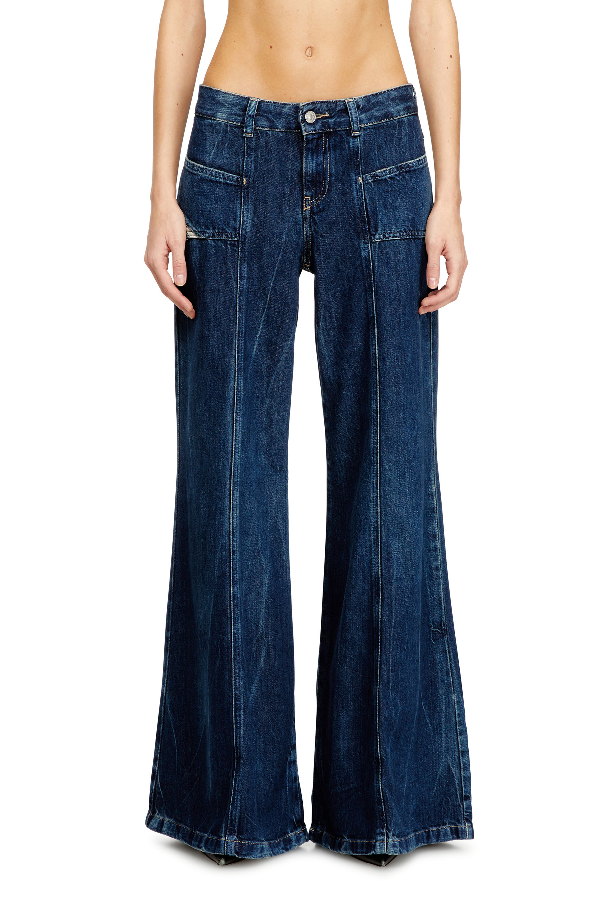 Diesel - Flare Jeans D-Akii 09N61 Femme, Bleu moyen - Image 2