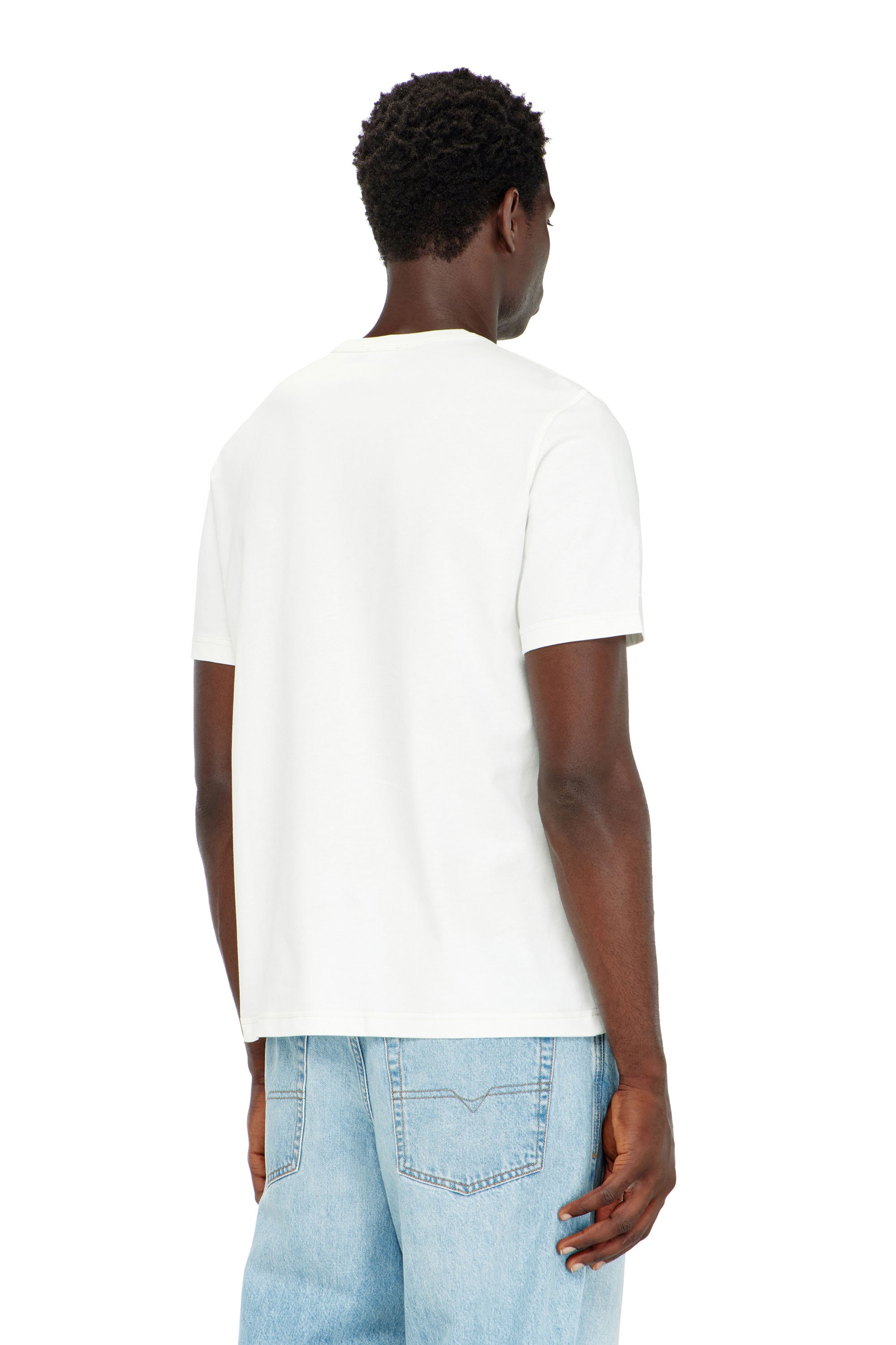 Diesel - T-ADJUST-Q6, T-shirt avec logo effet froiss&eacute; Homme in Blanc - 4