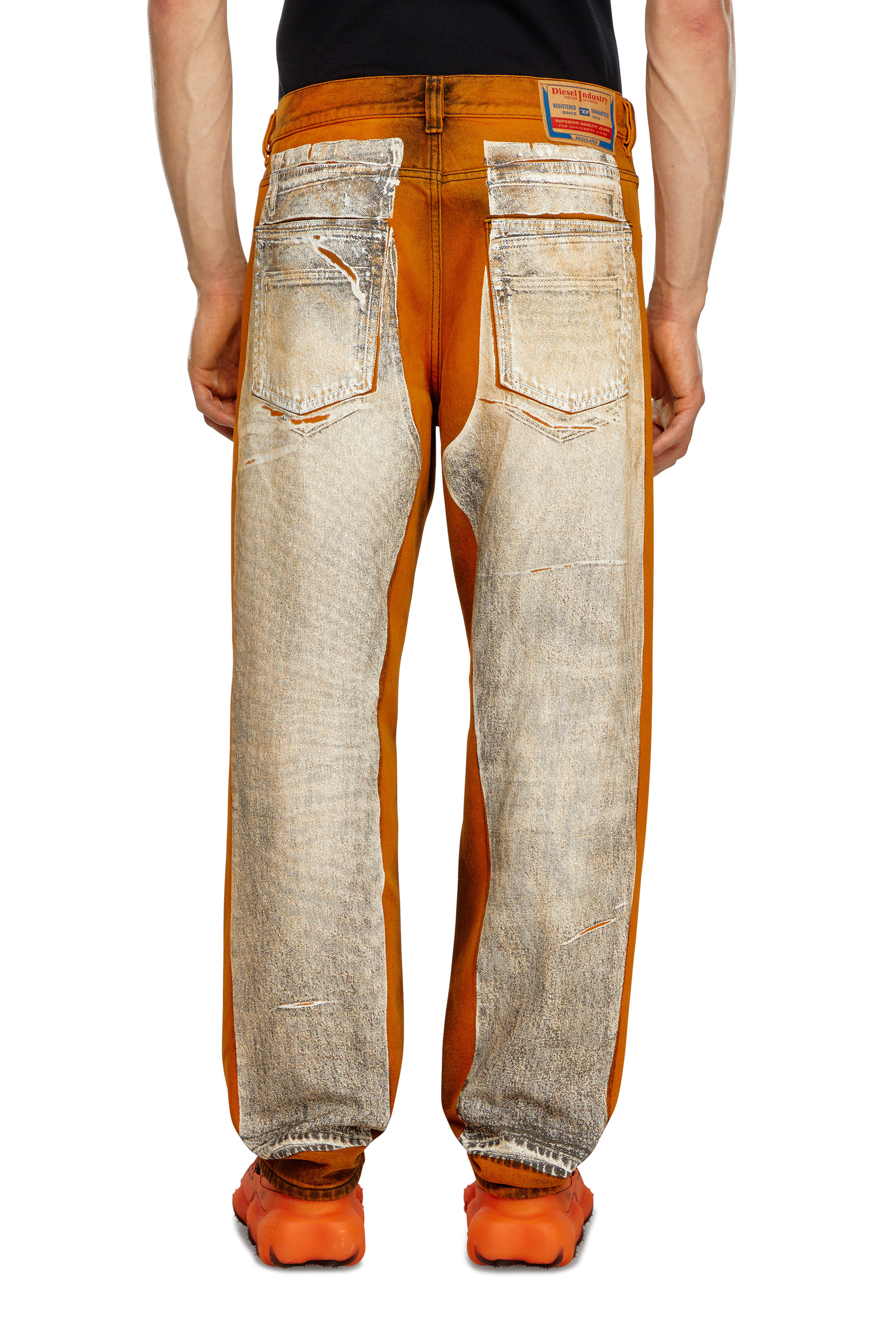 Diesel - Straight Jeans 2010 D-Macs 007U8, Noir/Orange - Image 1
