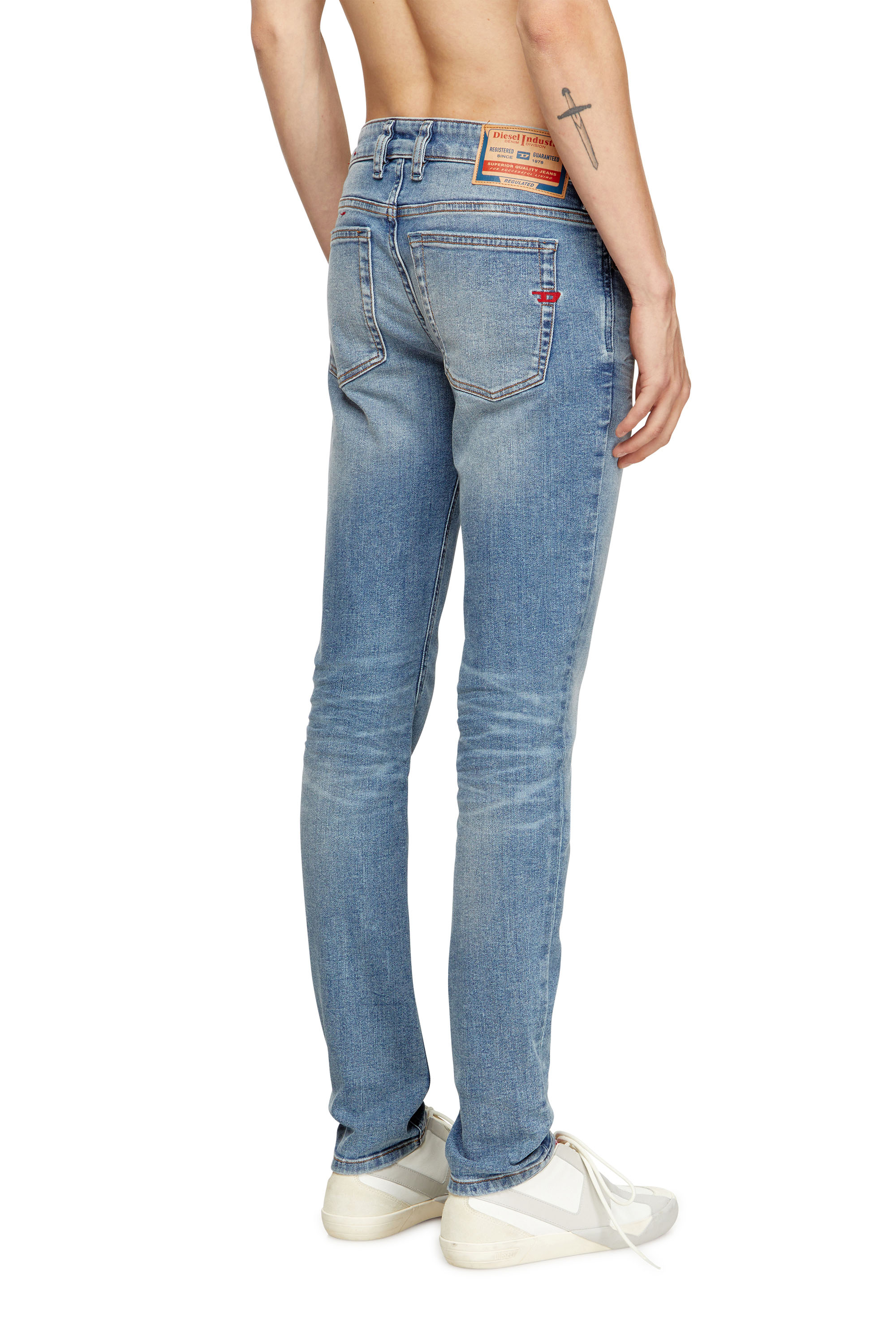 Diesel - Skinny Jeans 1979 Sleenker 0DBDQ Homme, Bleu Clair - Image 4