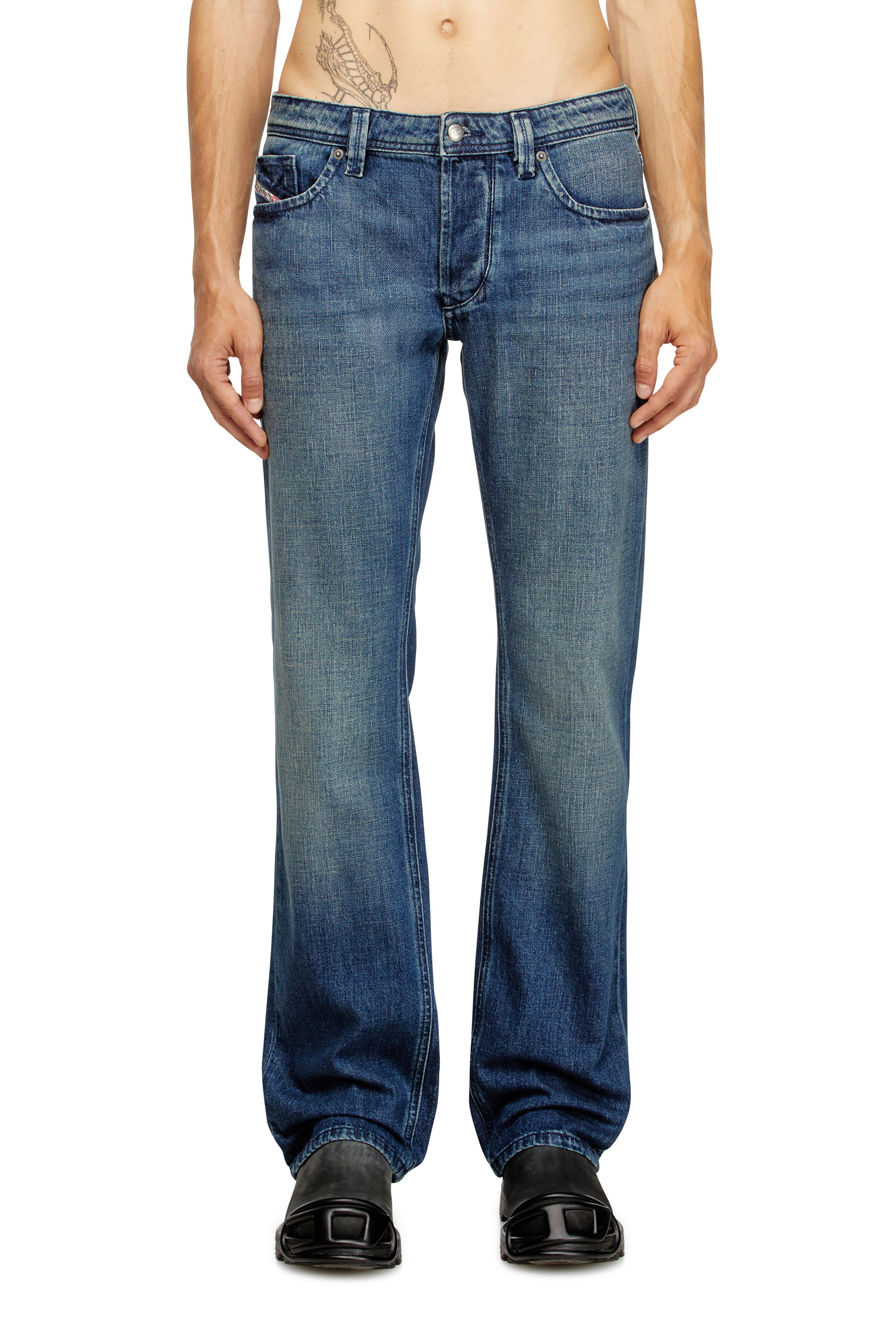 Diesel - Regular Jeans 1985 Larkee 0DBDS Homme, Bleu Foncé - Image 1