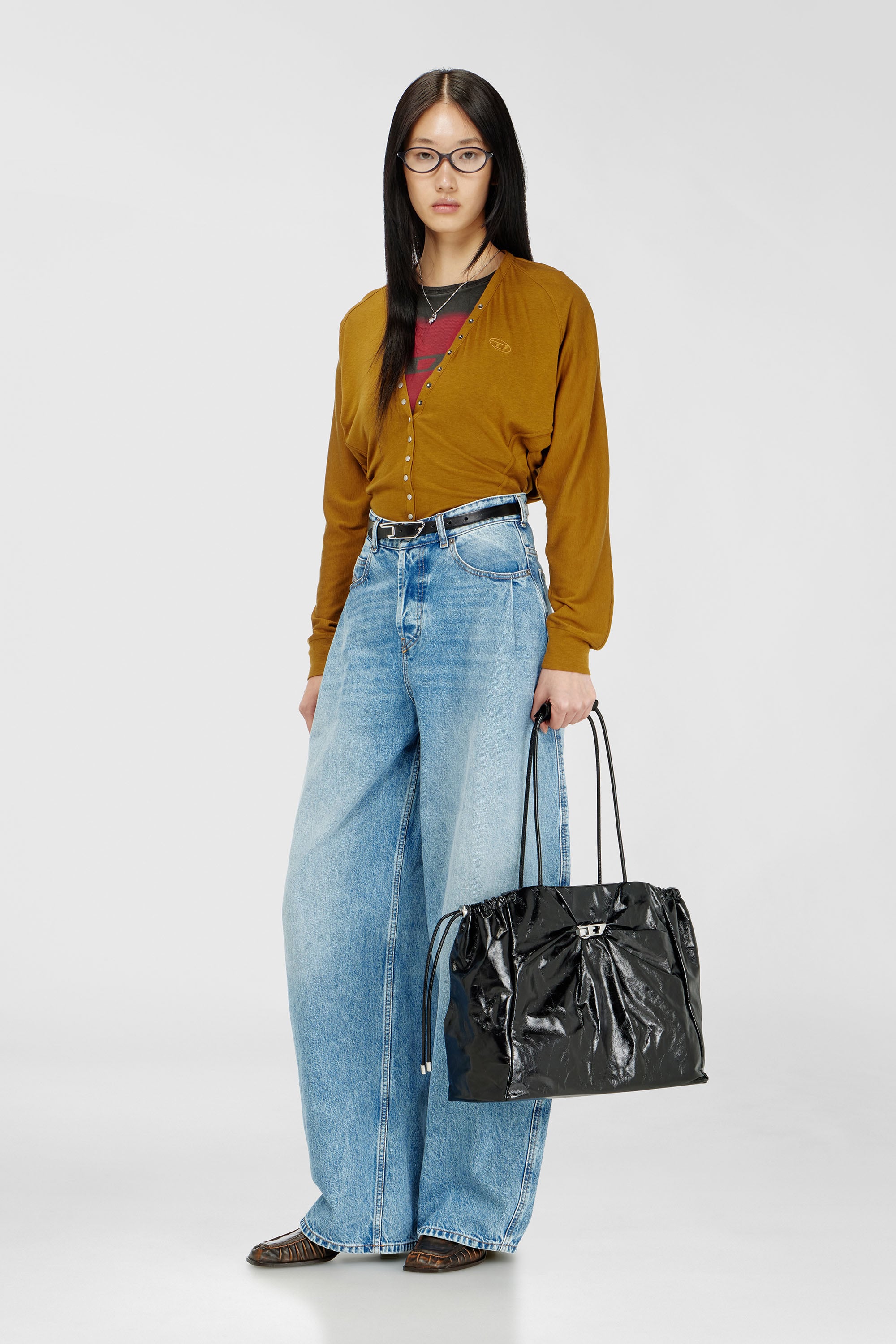 Diesel - SCRUNCH-D TOTE E/W, Scrunch-D - Sac cabas en cuir brillant effet froiss&eacute; Femme in Noir - 2