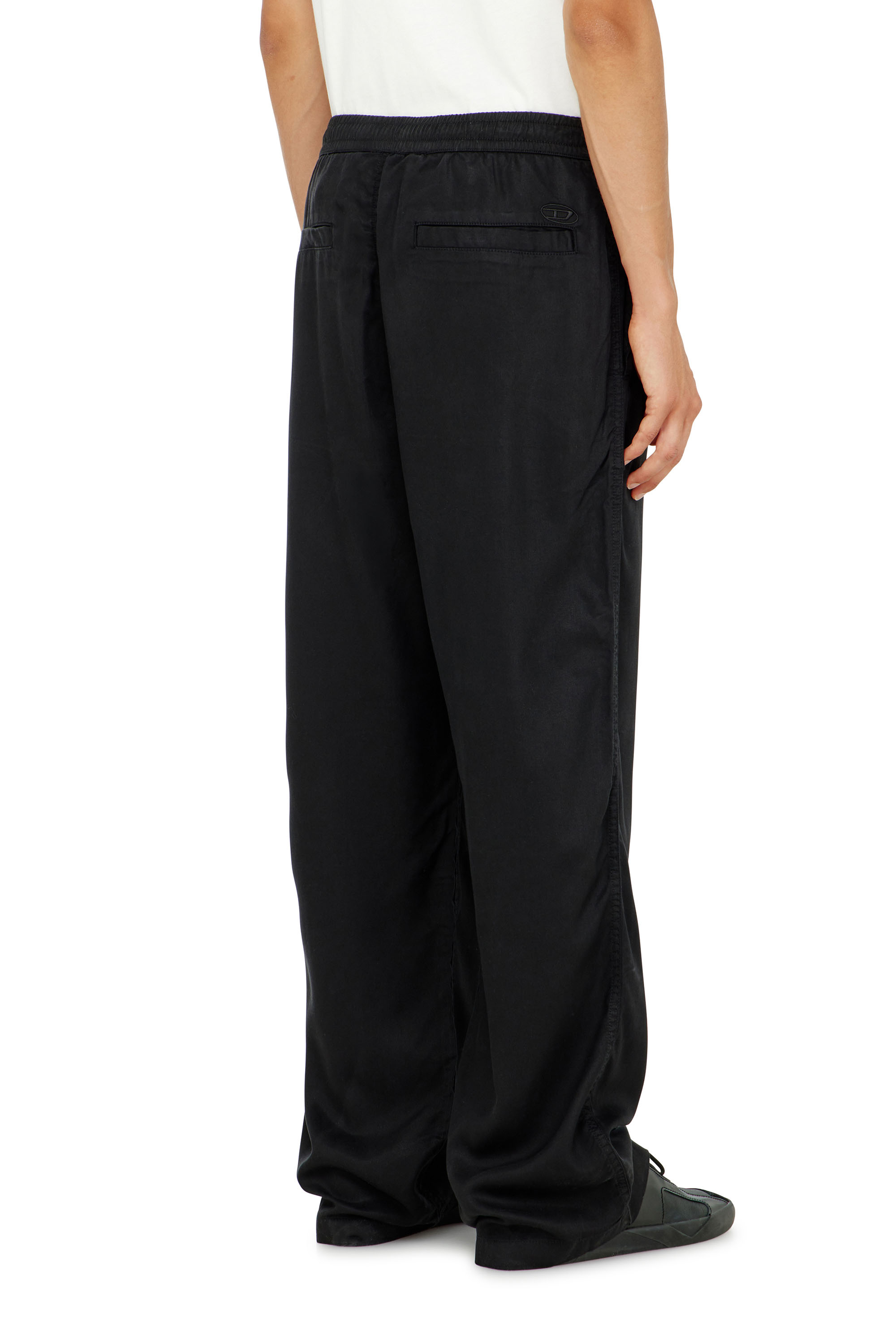 Diesel - P-DREYER-C, Pantalon &agrave; cordon en serg&eacute; d&eacute;lav&eacute; Homme in Noir - 4