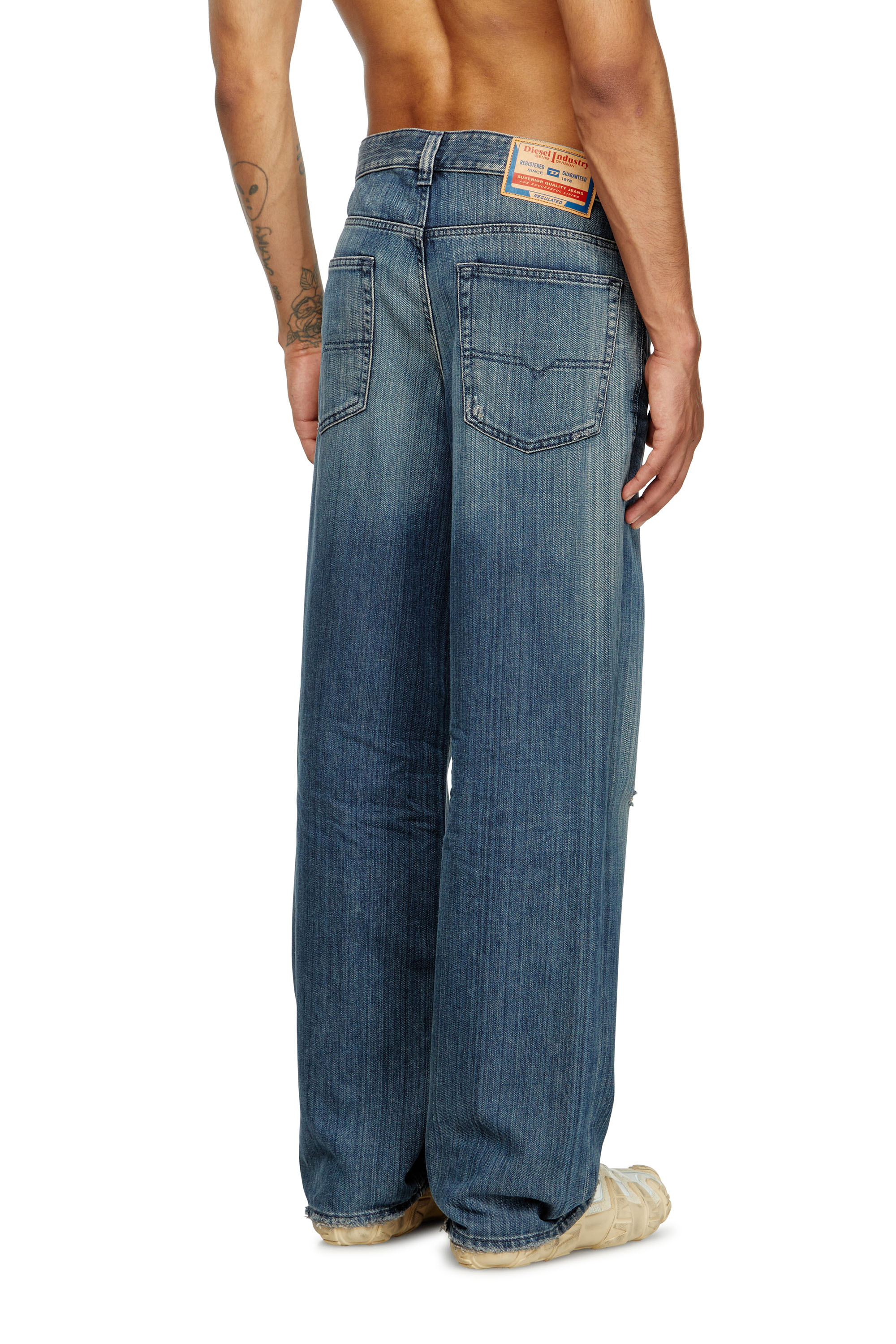 Diesel - Relaxed Jeans 2001 D-Macro 09M09 Homme, Bleu Foncé - Image 4