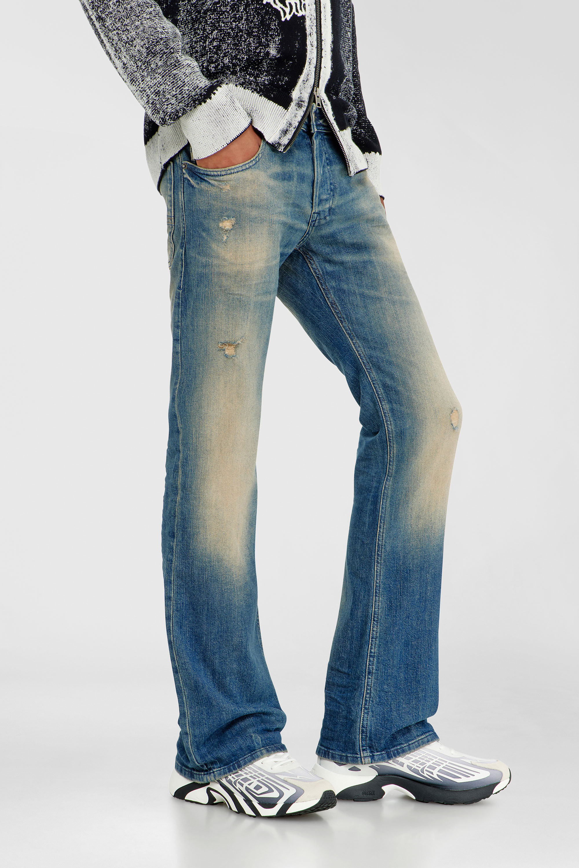 Diesel - Bootcut Jeans 2007 Zatiny 0KBBW Homme, Bleu moyen - Image 7