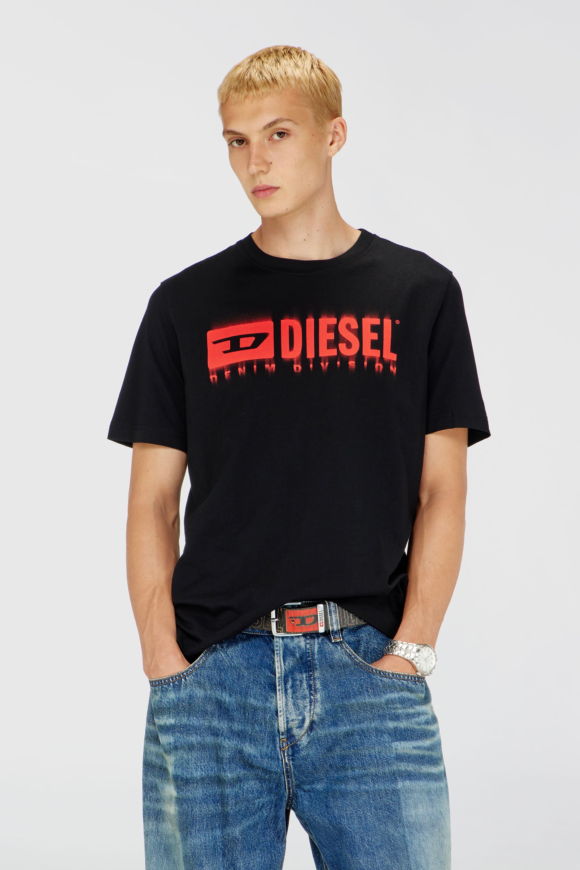 Diesel - T-ADJUST-Q7, T-shirt avec logo Diesel effet flou Homme in Noir - 1