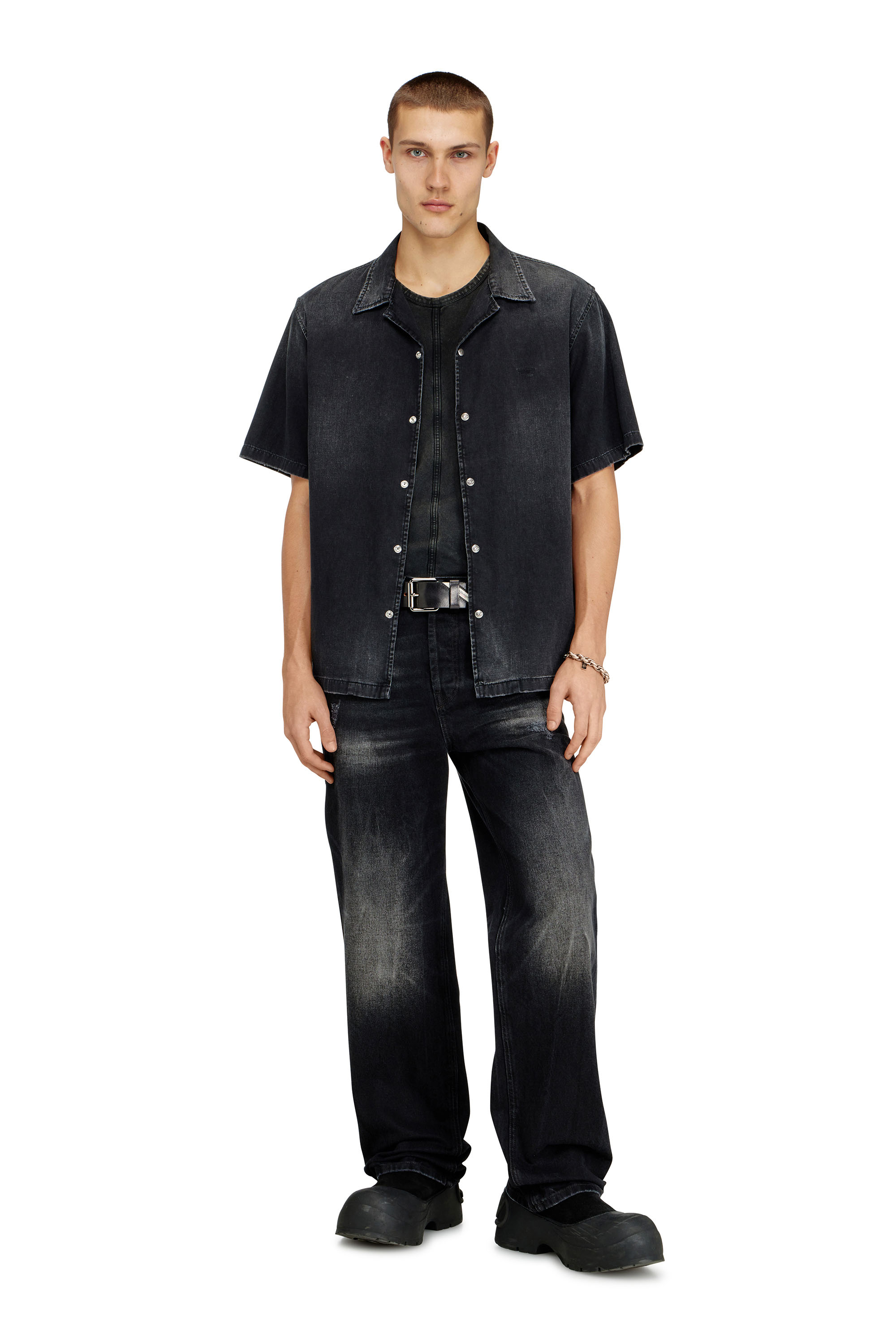 Diesel - D-NABIL-D, Chemise &agrave; manches courtes en denim Homme in Noir - 2