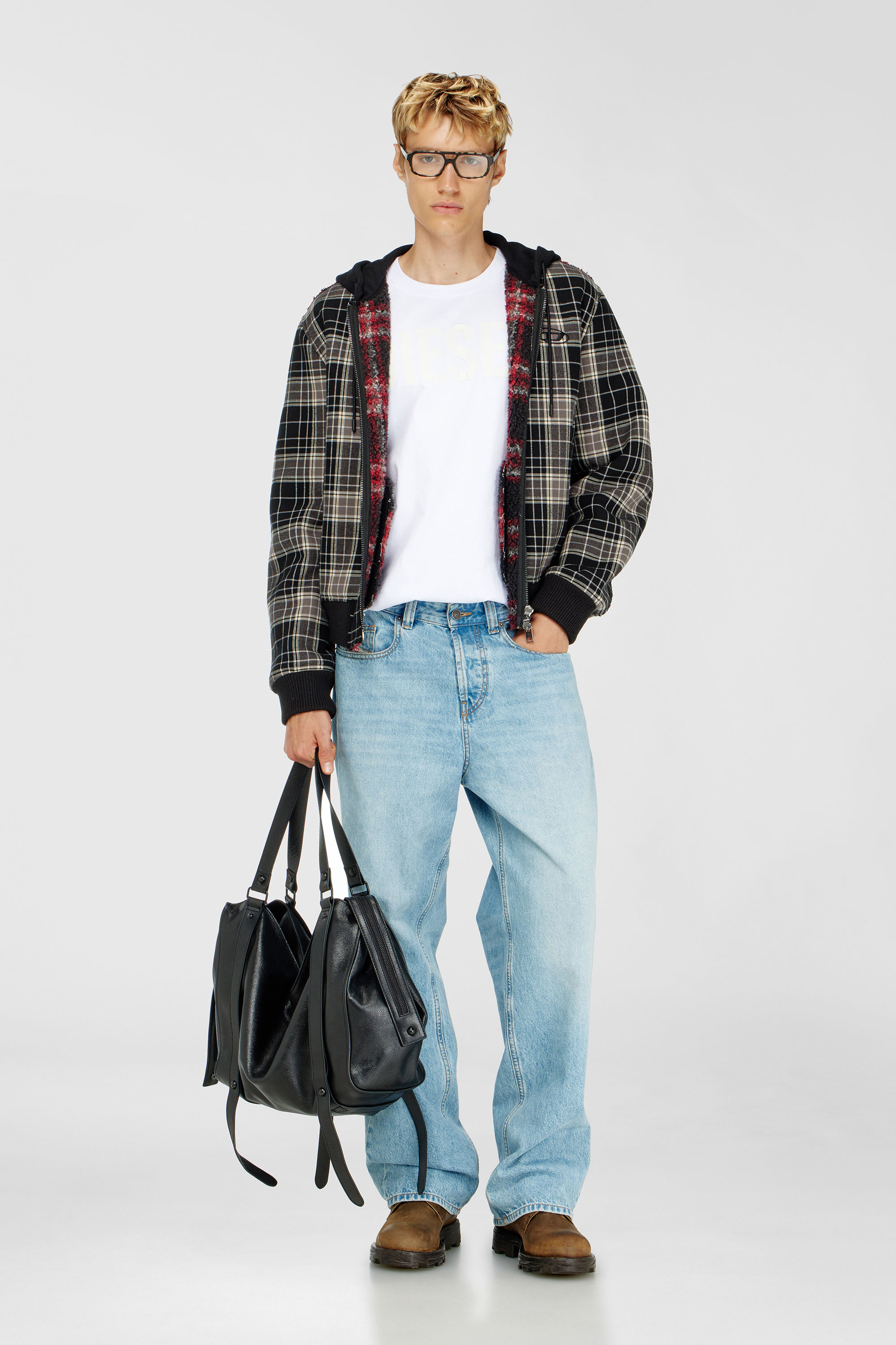 Diesel - T-JUST-APP-T92, T-shirt en coton avec imprim&eacute; logo Diesel ton sur ton Homme in Blanc - 2
