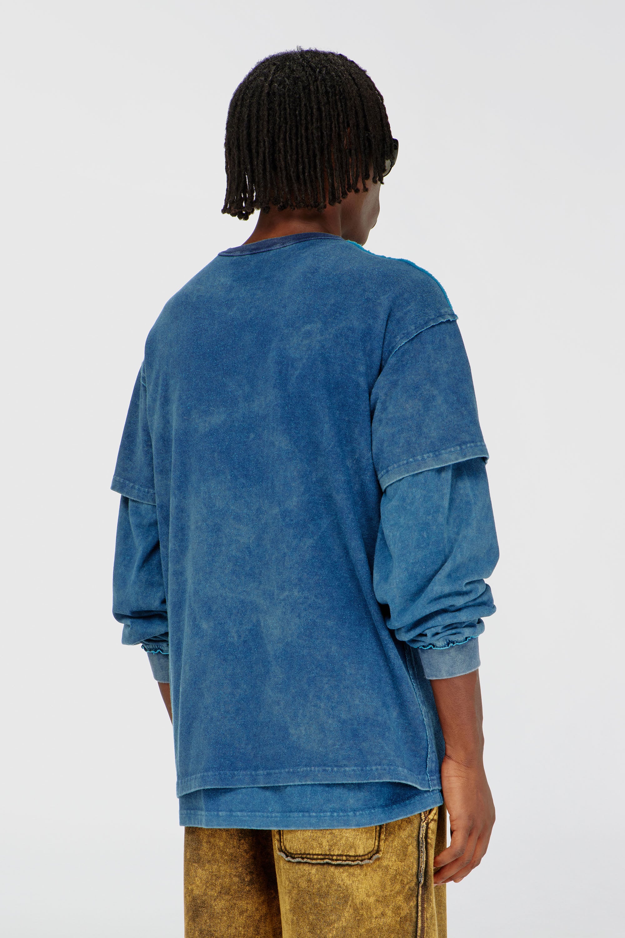 Diesel - T-NORM-RAW, T-shirt acid wash avec d&eacute;tails effiloch&eacute;s Homme in Bleu - 4