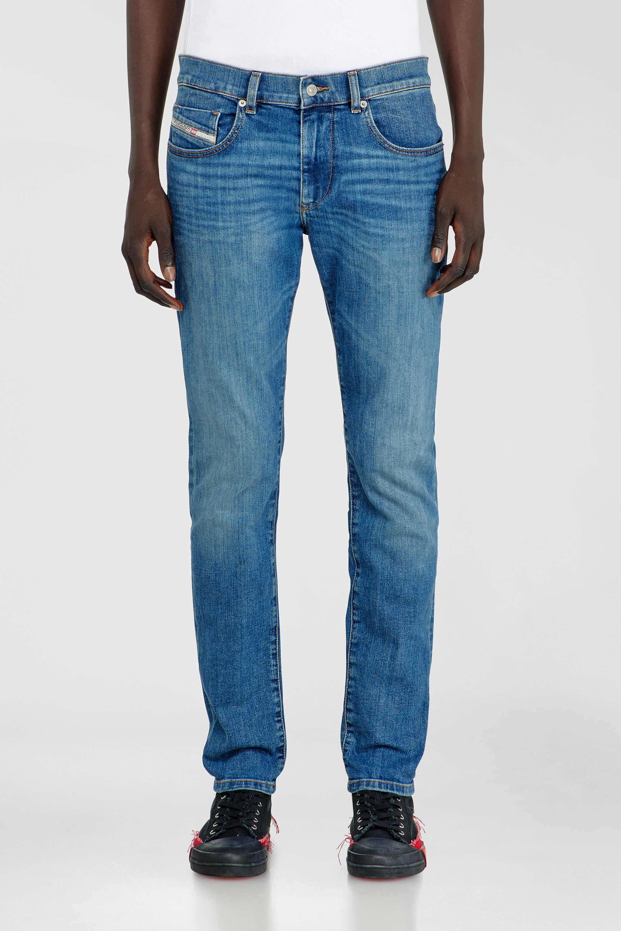 Diesel - Slim Jeans 2019 D-Strukt 0KIAL Homme, Bleu Clair - Image 1