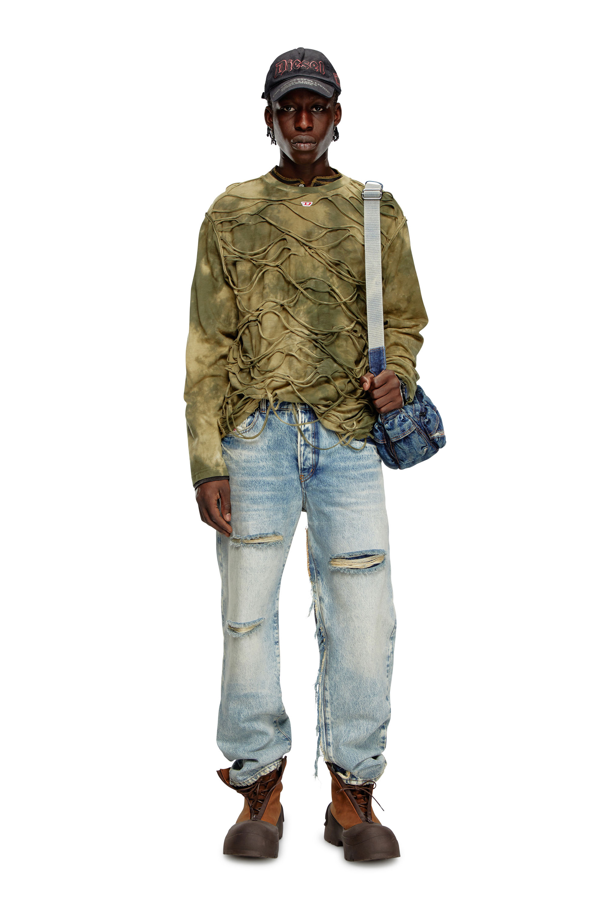 Diesel - T-CRANET-LS, Homme T-shirt à manches longues avec fils flottants in Vert - Image 2