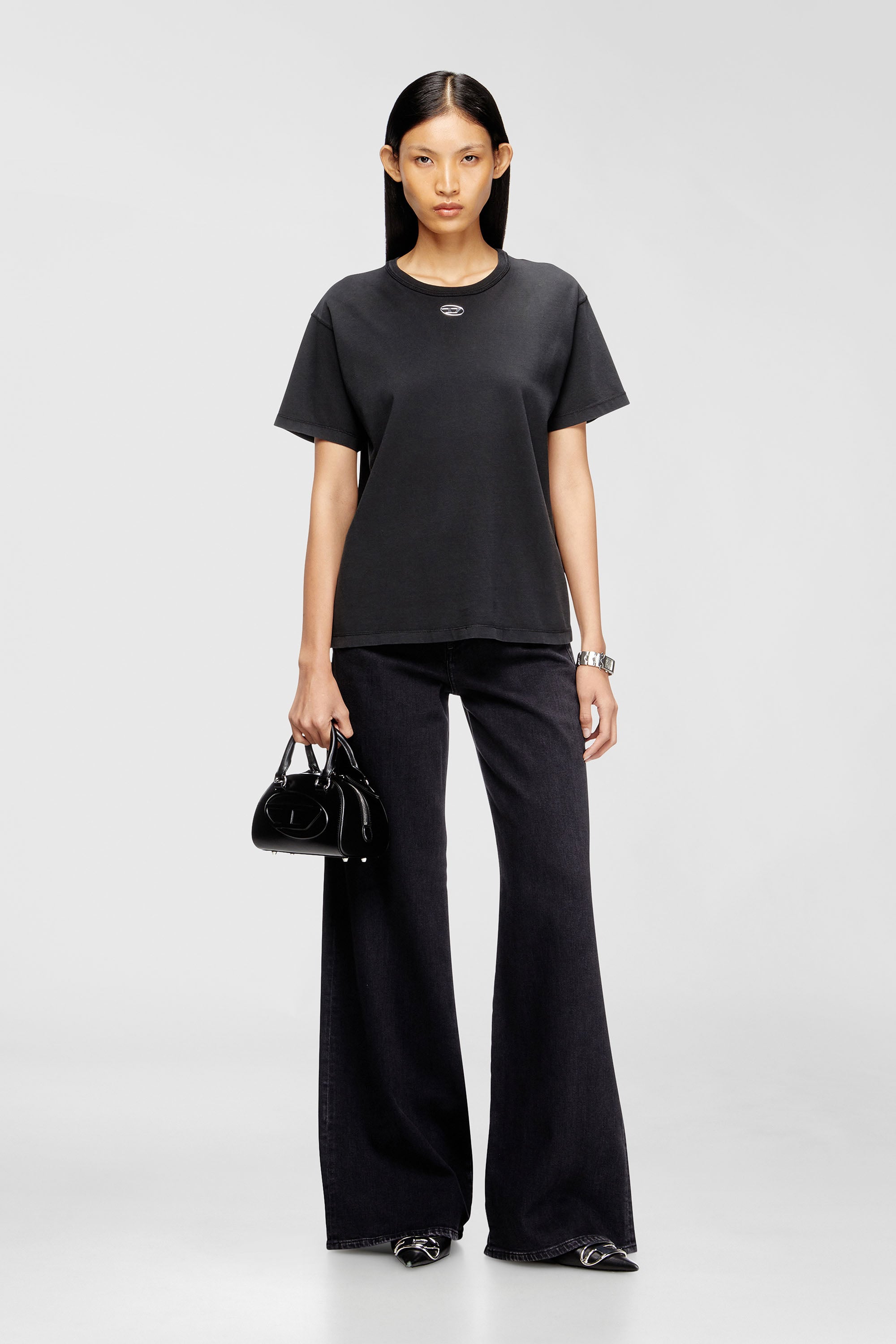 Diesel - T-NORMY-OD-S1, T-shirt en coton avec Oval D m&eacute;tallique Femme in Noir - 1