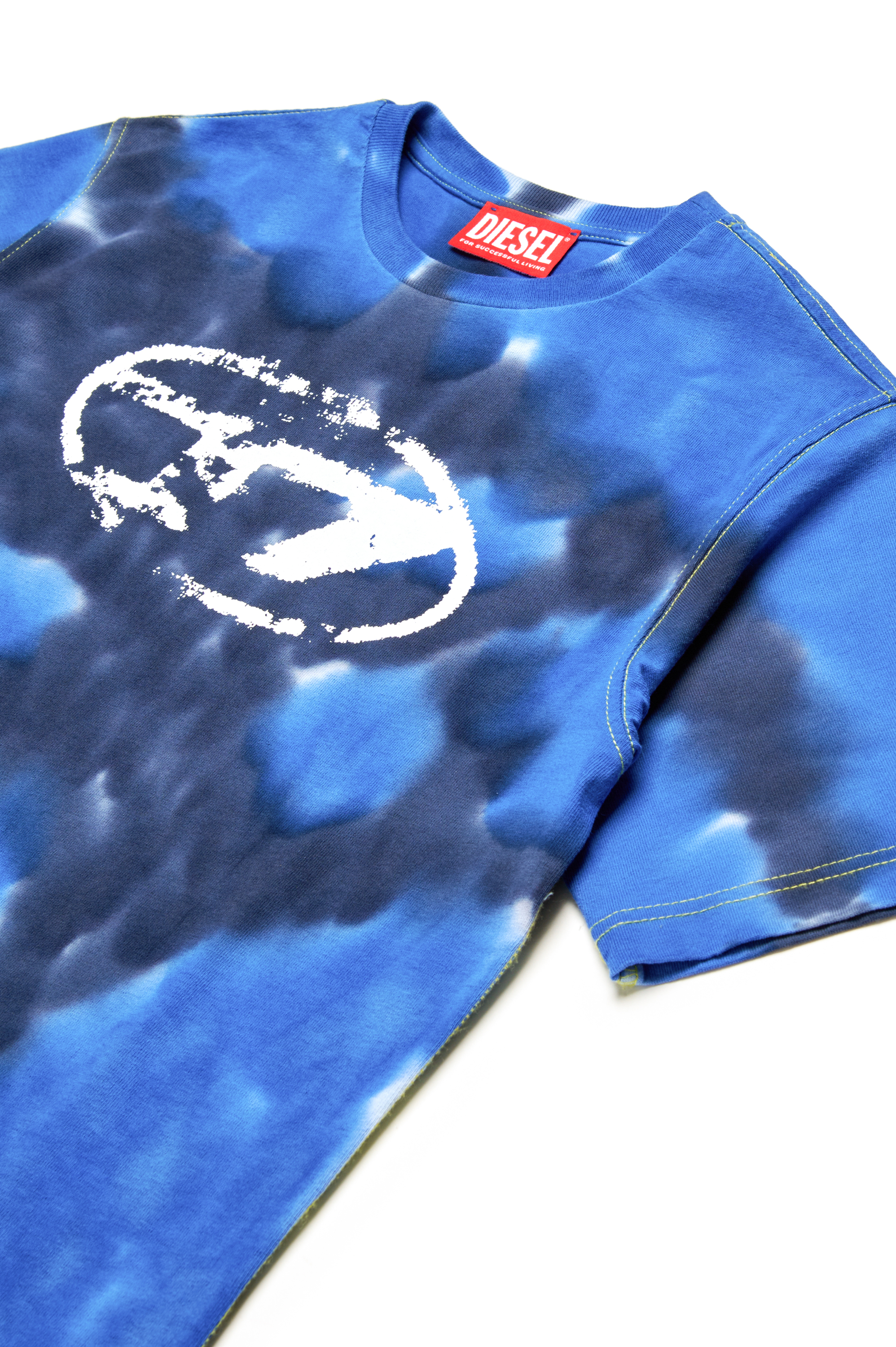 Diesel - TBOXTN15 OVER, T-shirt avec imprim&eacute; batik Homme in Bleu - 3