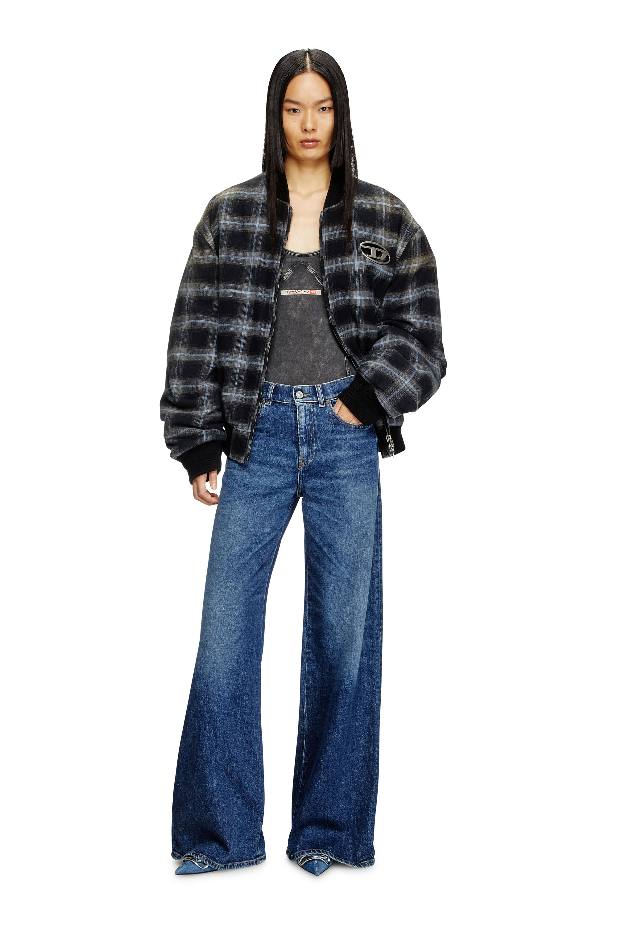 Diesel - Flare Jeans 1978 D-Akemi 09L21 Femme, Bleu moyen - Image 2
