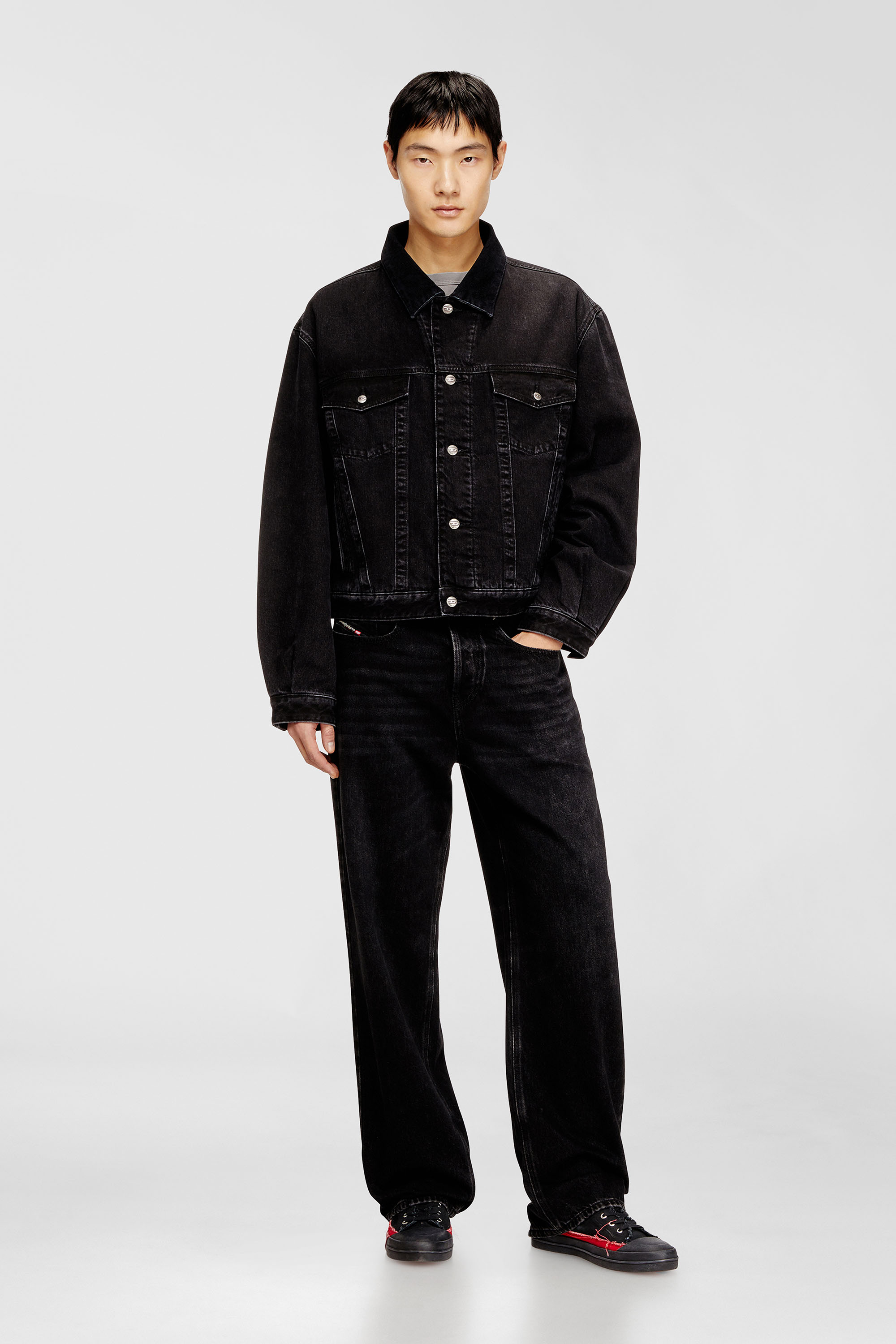 Diesel - D-RANGER-T, Veste rembourr&eacute;e de camionneur en denim Mixte in Noir - 1