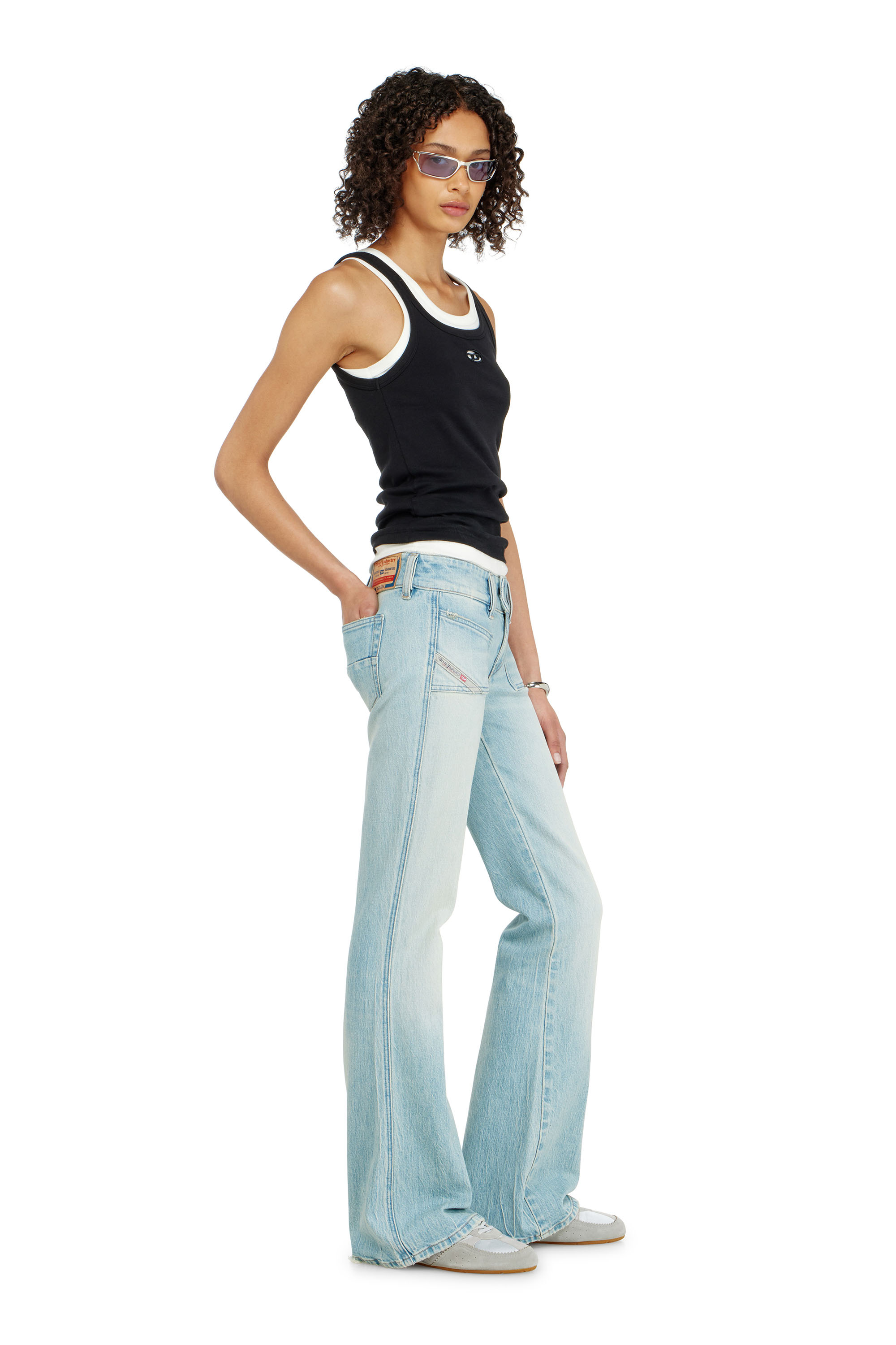 Diesel - Bootcut Jeans D-Hush 0KBBX Femme, Bleu Clair - Image 2