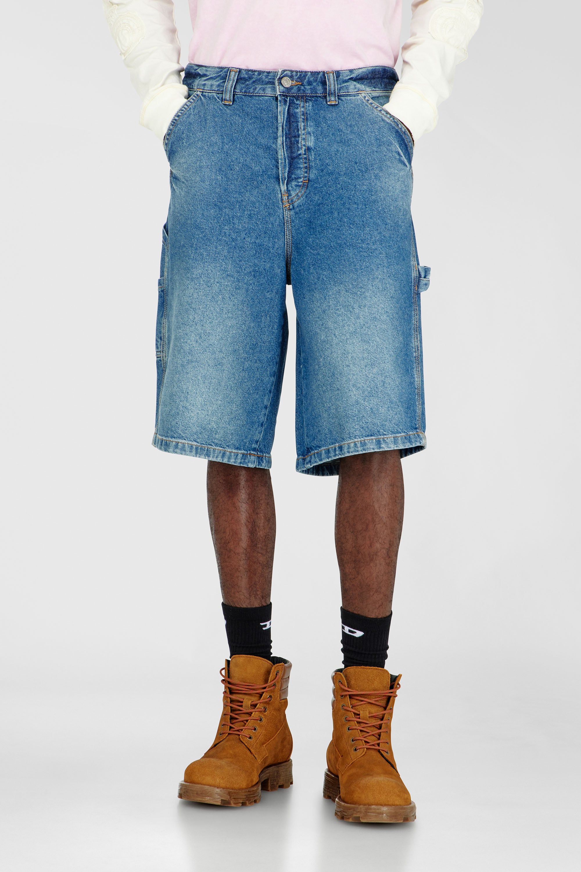 Diesel - D-LIVERY-W-SHORT, Shorts en denim style utilitaire Homme in Bleu - 1