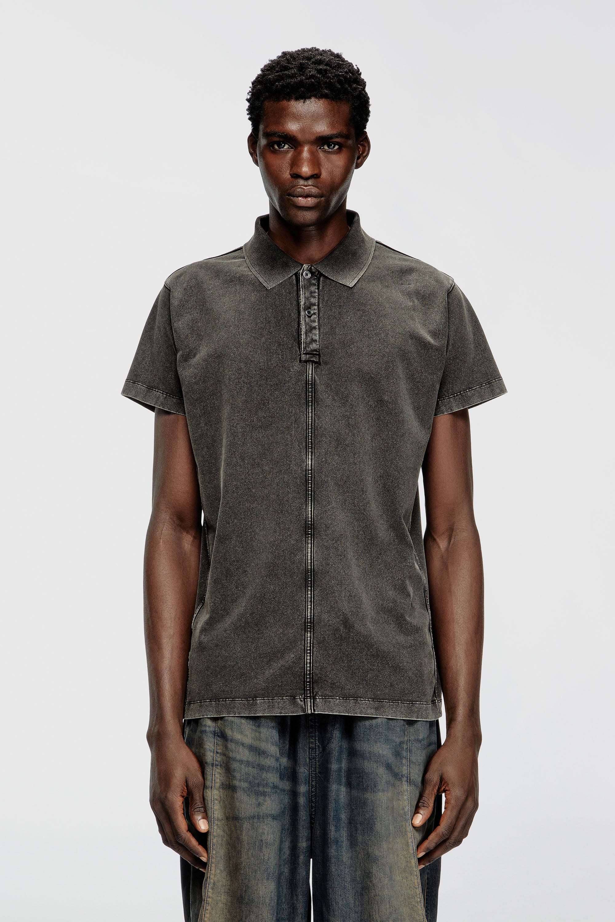 Diesel - T-NOMELY, Polo en jersey effet denim Homme in Noir - 1