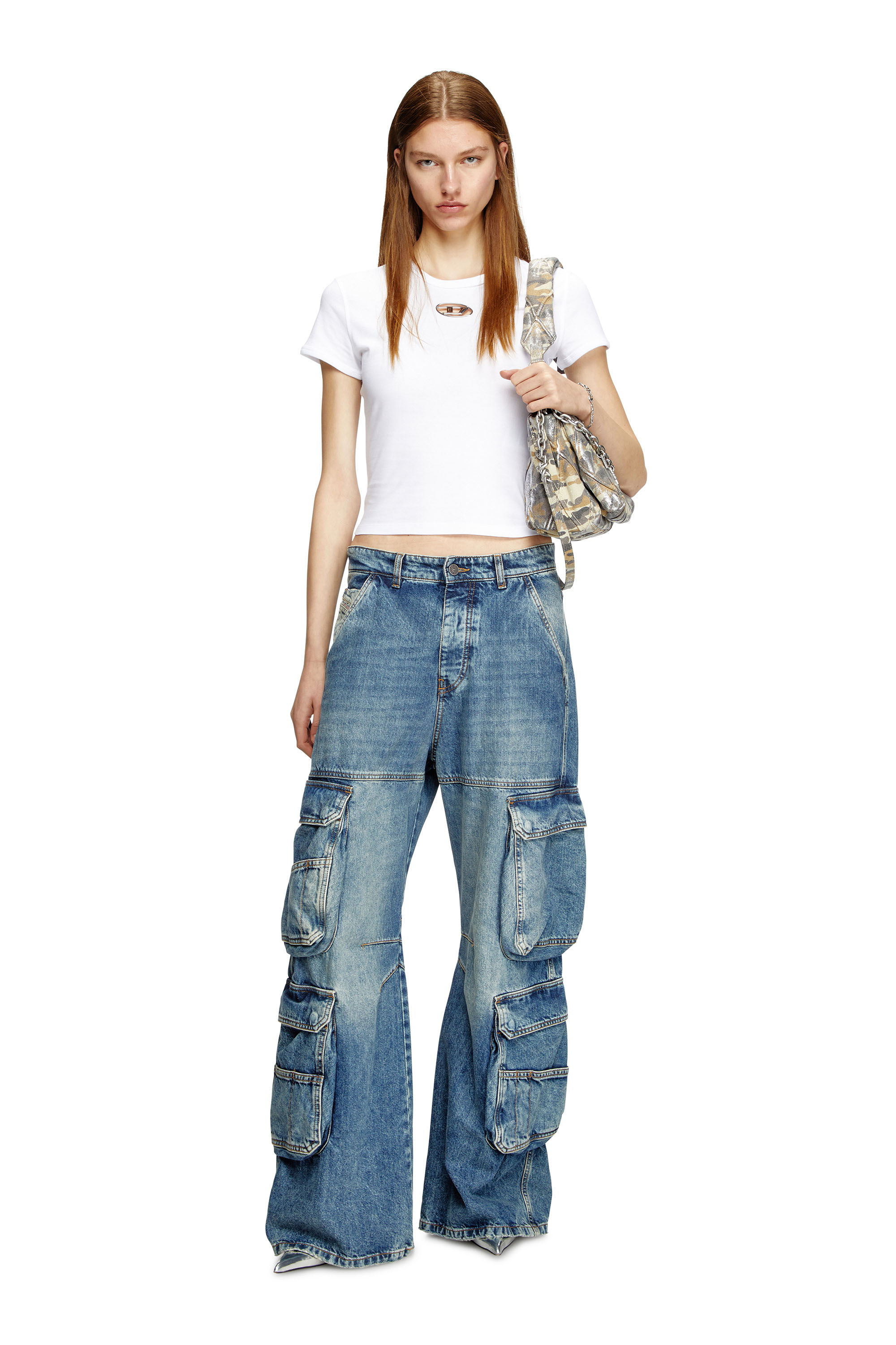 Diesel - T-UNCUTIE-LONG-OD-Q1, T-shirt slim fit avec cut-out Oval D Femme in Blanc - 1