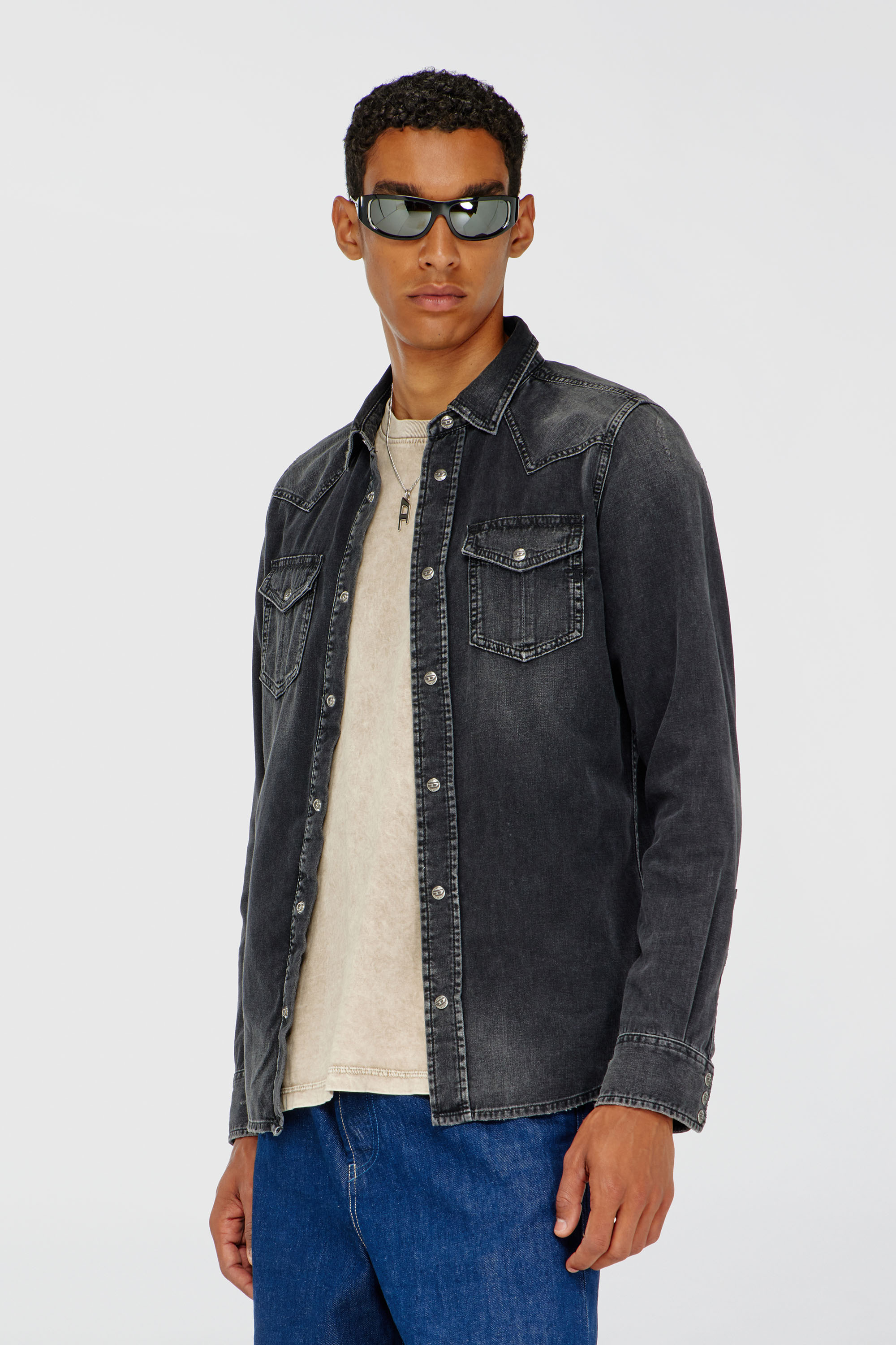 Diesel - D-VEGA, Surchemise en denim Homme in Noir - 1