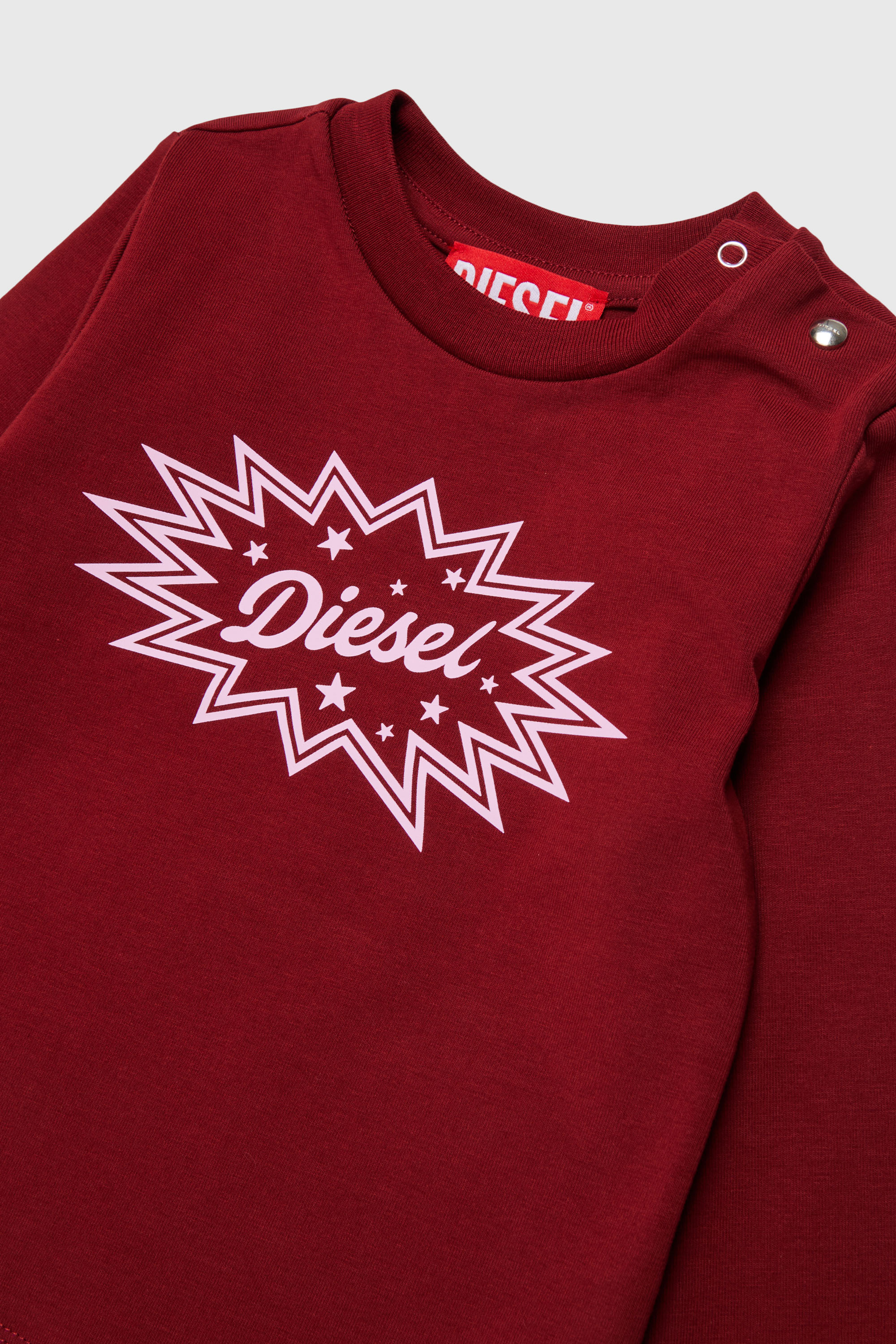 Diesel - TFUMB, T-shirt &agrave; manches longues avec logo starburst imprim&eacute; Femme in Rouge - 3