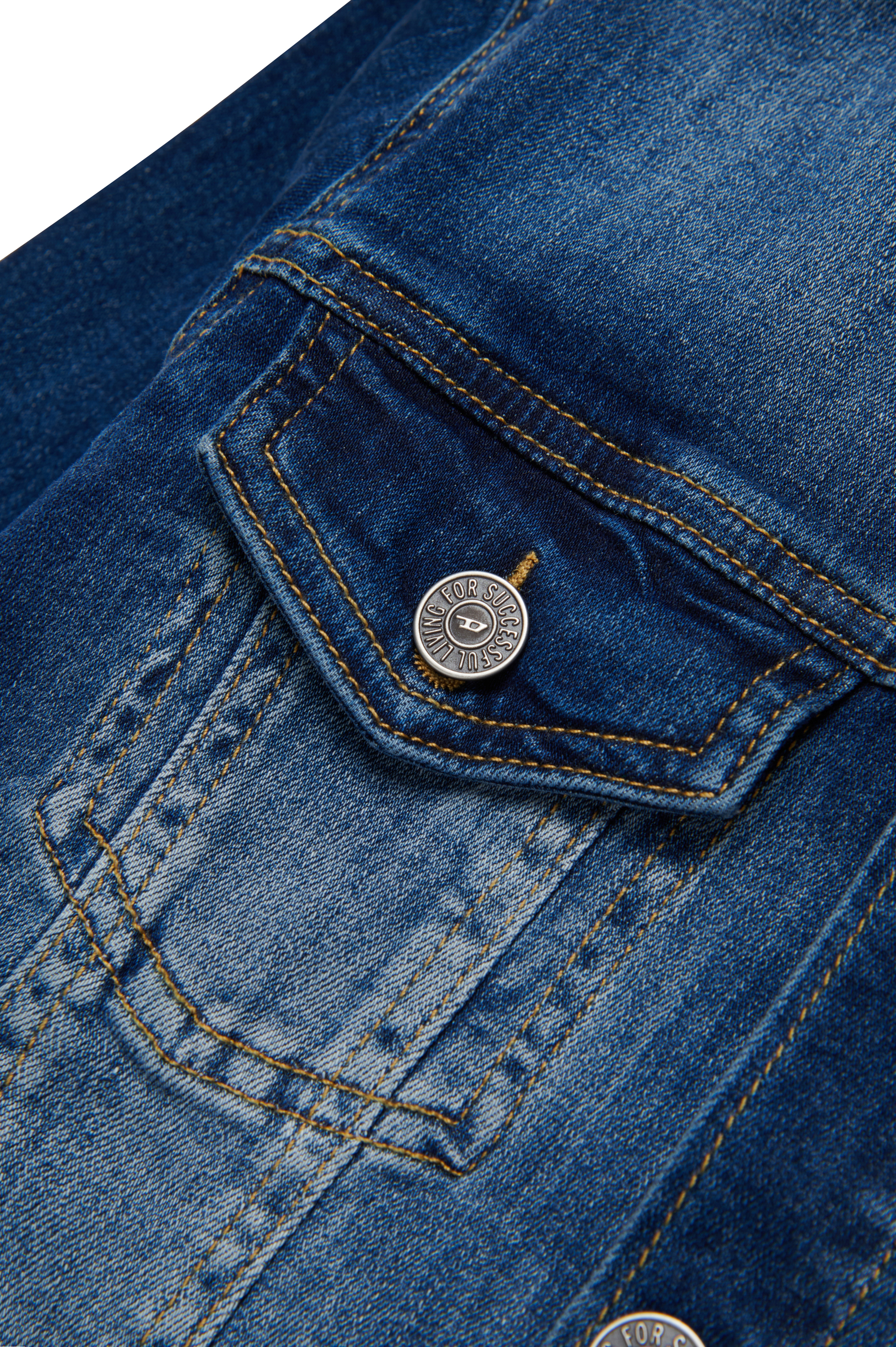 Diesel - JNHILL, Veste trucker en denim effet d&eacute;chir&eacute;-r&eacute;par&eacute; Homme in Bleu - 4