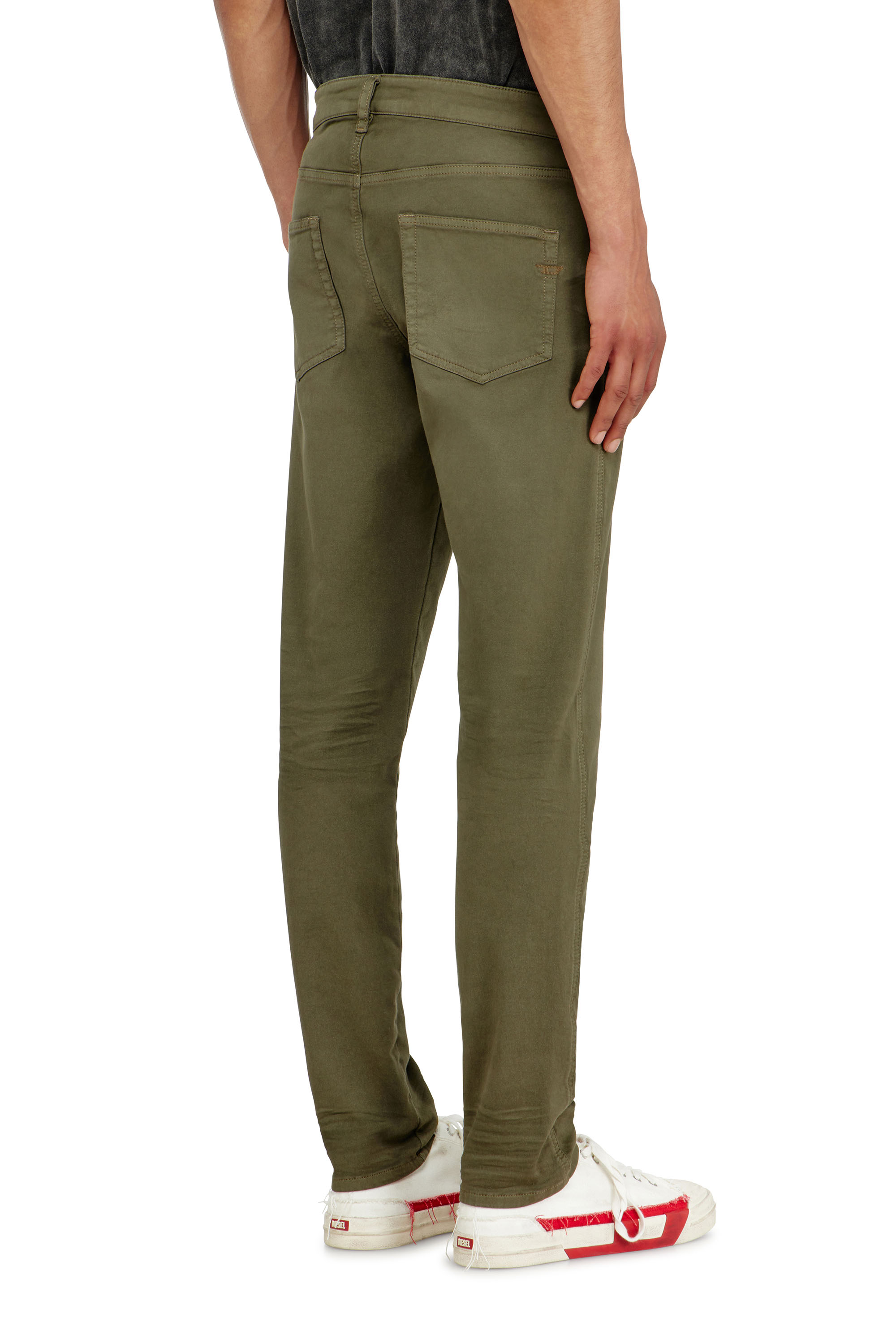 Diesel - Slim 2062 D-Strukt Joggjeans&reg; 0670M Homme, Vert Militaire - Image 3