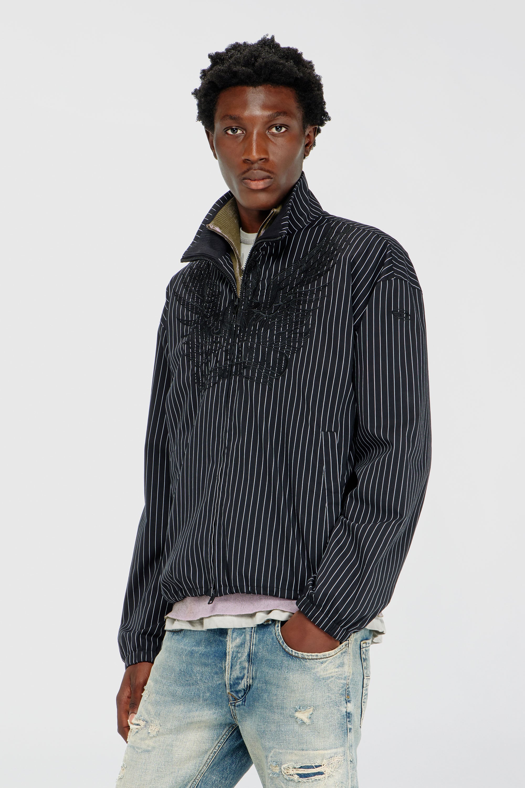Diesel - J-CORSAR-NJCA, Veste en nylon &agrave; rayures avec broderie Phoenix Homme in Noir - 1