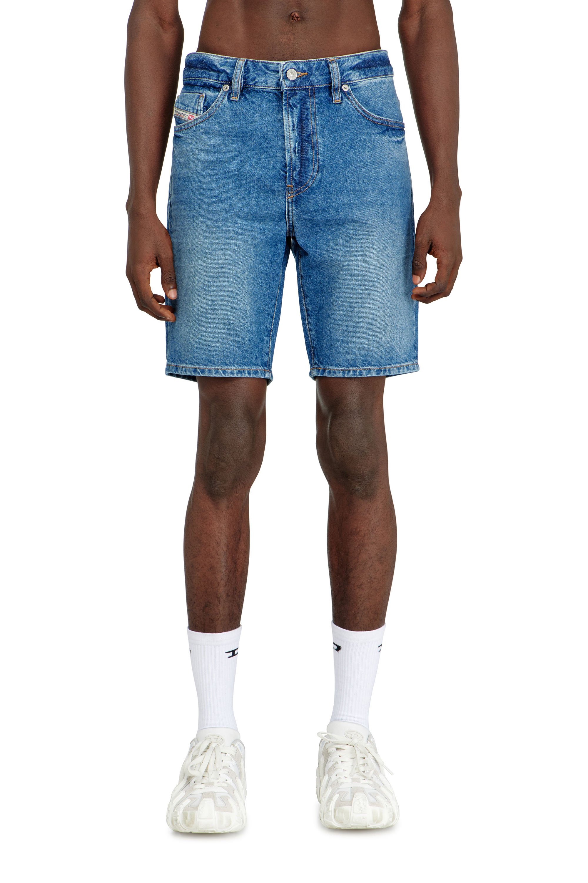 Diesel - D-FIN, Shorts slim en denim &agrave; lavage propre Homme in Bleu - 3
