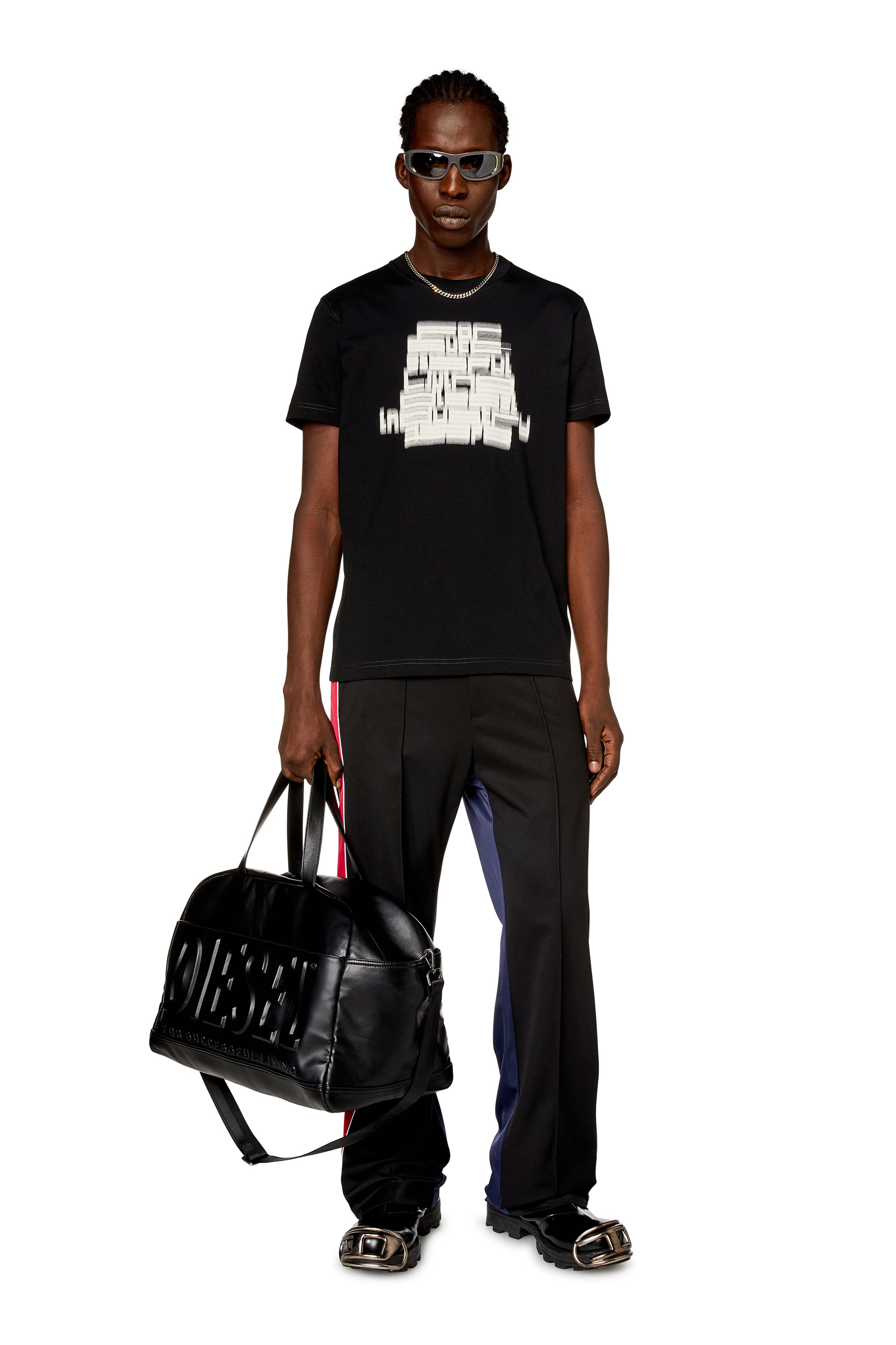 Diesel - T-DIEGOR-N1, T-shirt avec imprimé For Successful Living effet flou Homme in Noir - 2