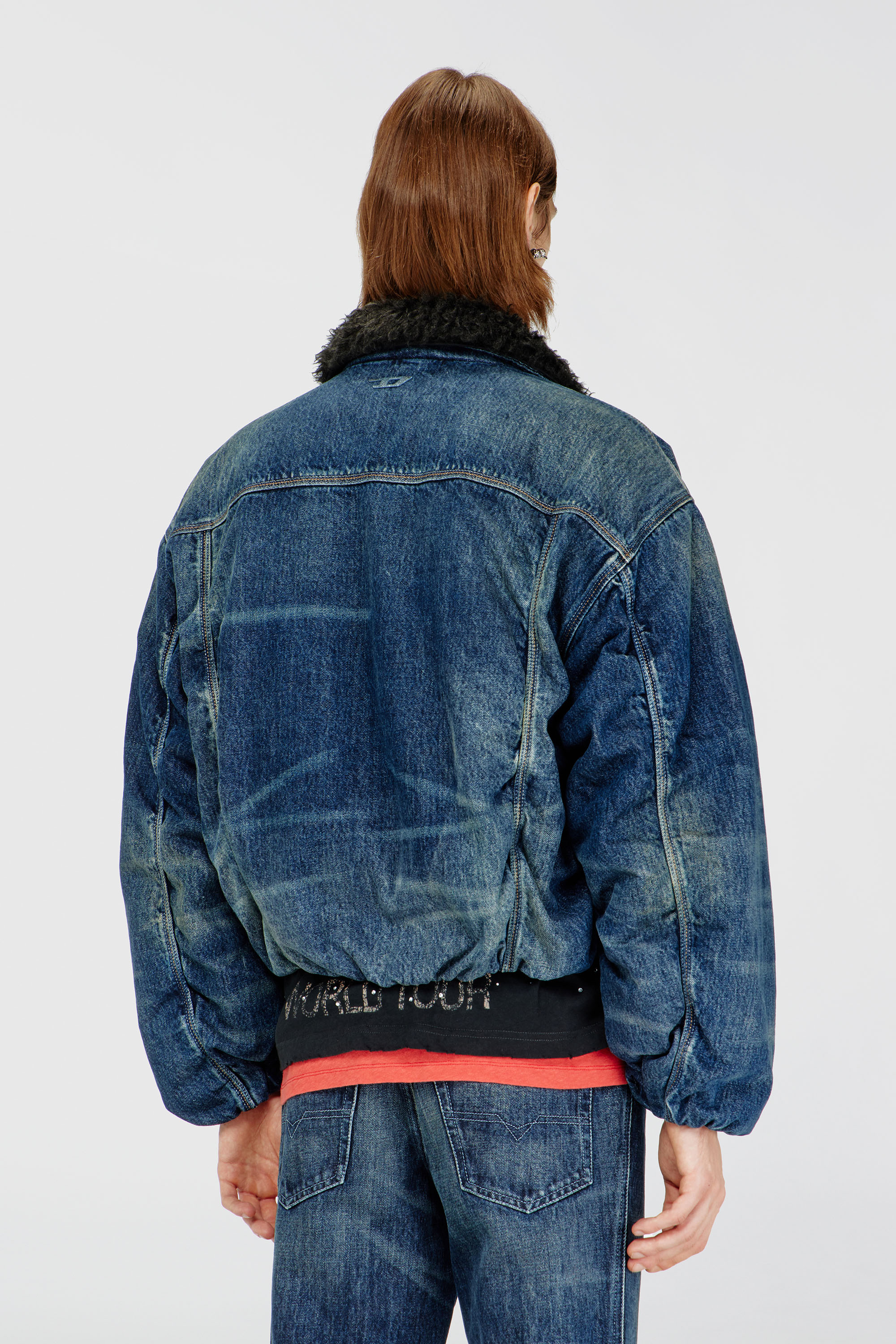 Diesel - D-CURLY-FSJ1, Veste trucker en denim doubl&eacute;e en teddy Mixte in Bleu - 4