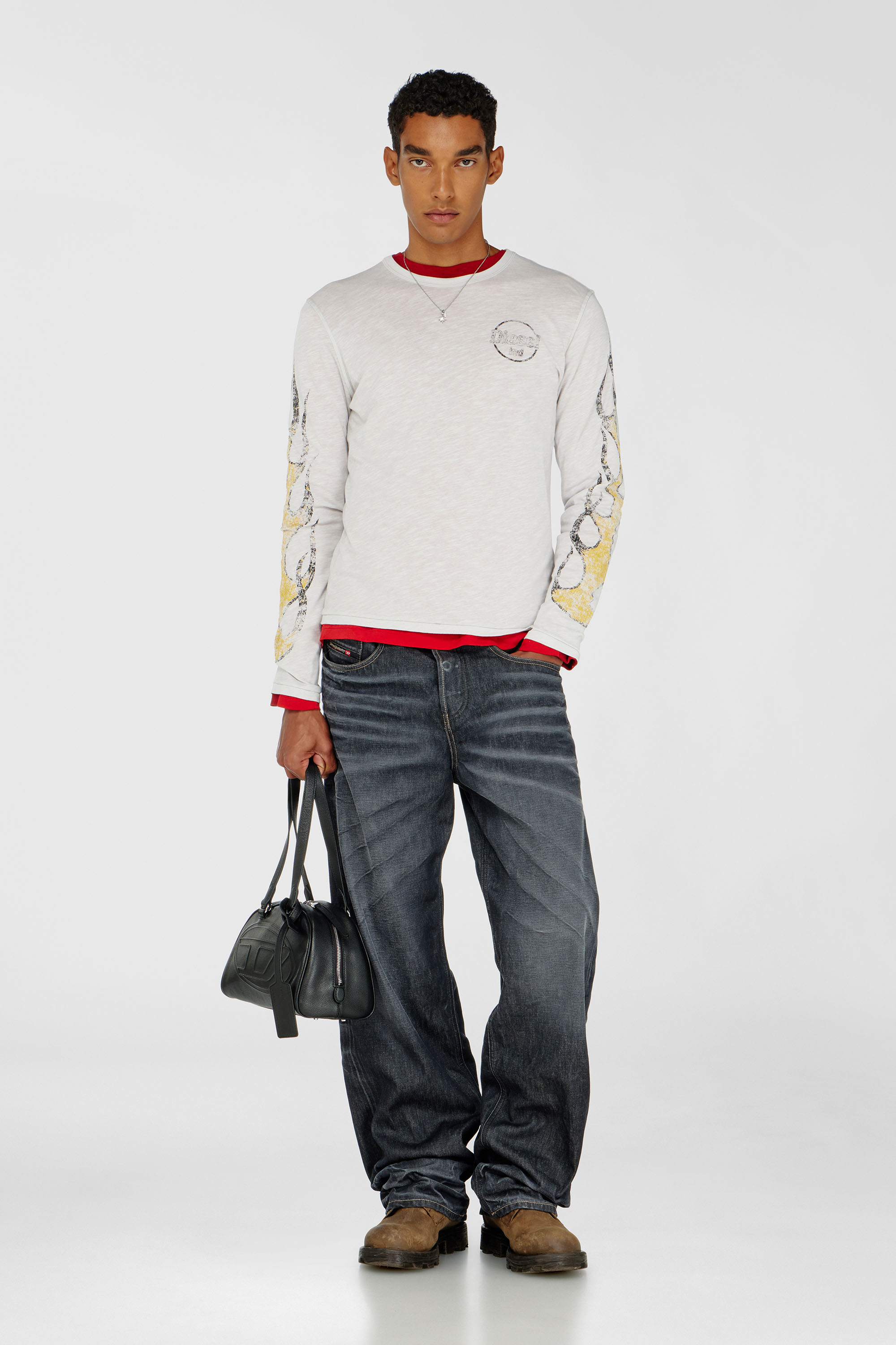Diesel - T-NOTS-LS, T-shirt manches longues en jersey flamm&eacute; avec imprim&eacute; craquel&eacute; Homme in Blanc - 1