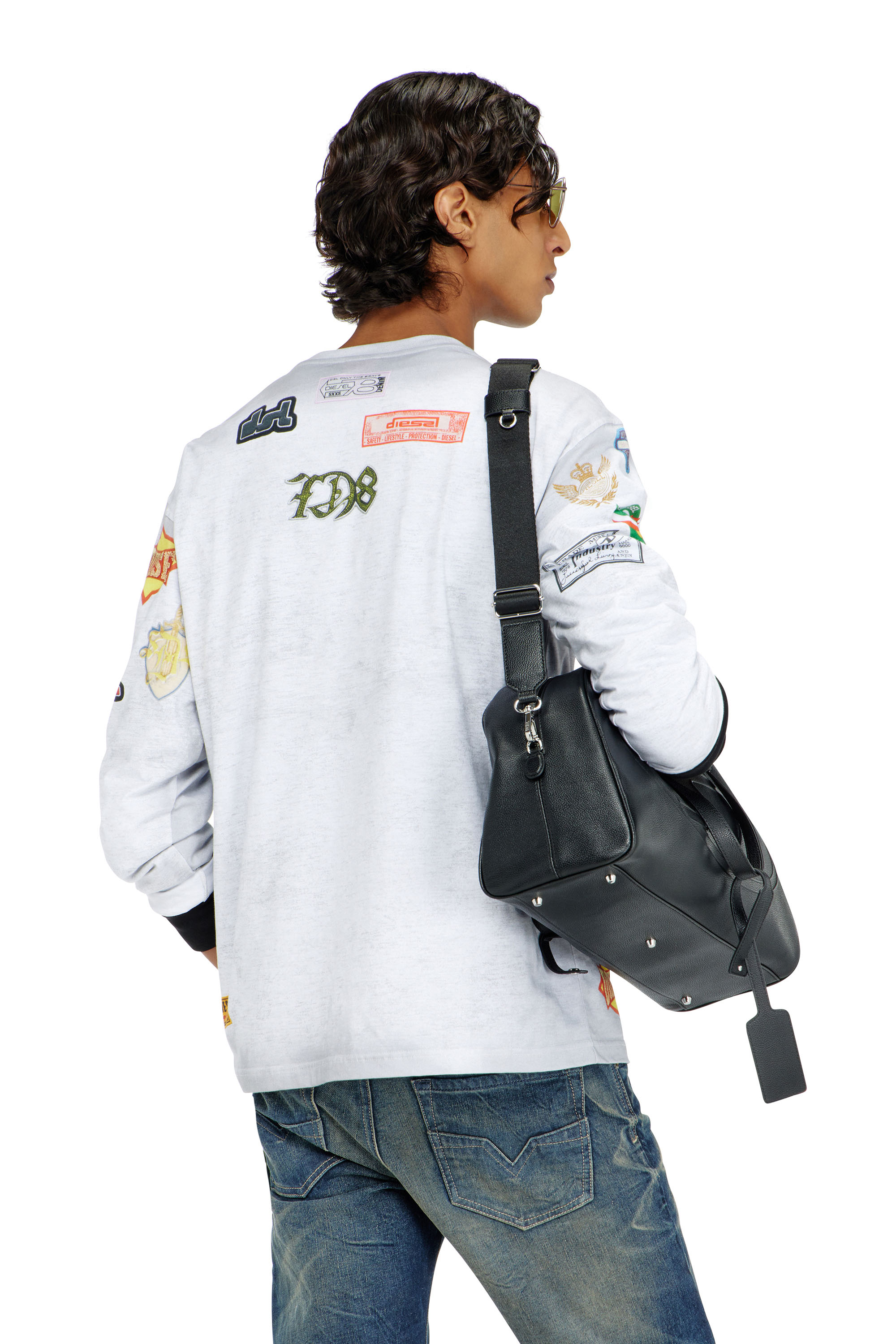 Diesel - T-NORME-LS-PATCHES, T-shirt &agrave; manches longues avec imprim&eacute; patchs all-over Homme in ToBeDefined - 4