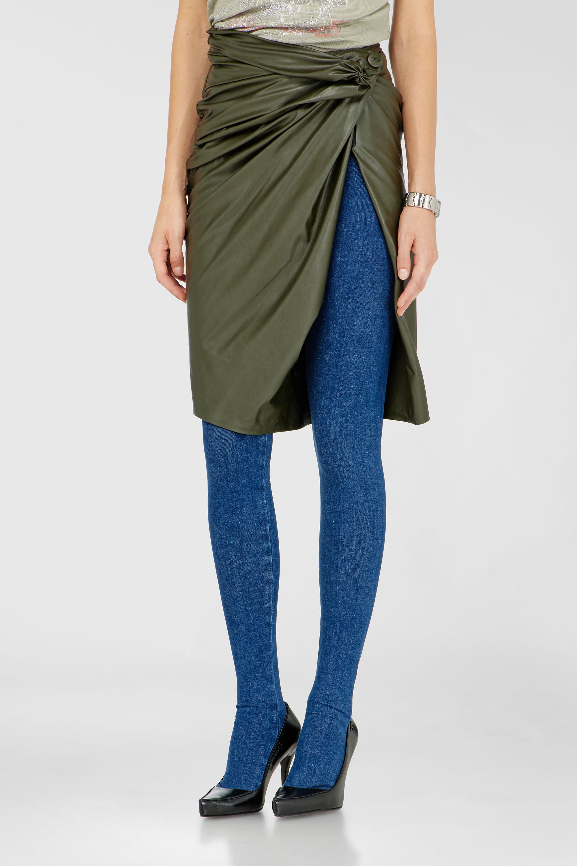 Diesel - O-DASLI, Jupe crayon drap&eacute;e avec fente Femme in Vert - 1