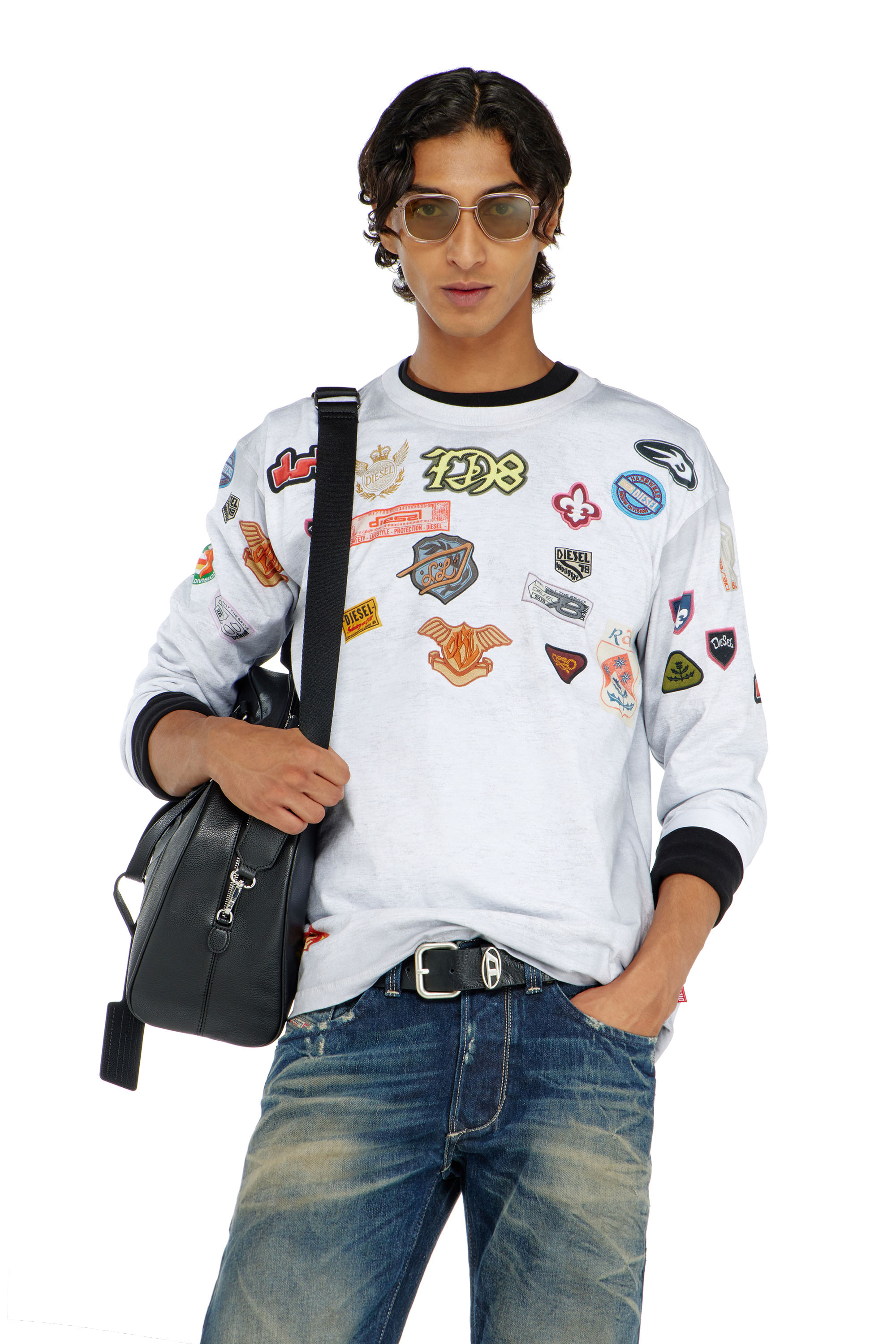 Diesel - T-NORME-LS-PATCHES, T-shirt &agrave; manches longues avec imprim&eacute; patchs all-over Homme in ToBeDefined - 1
