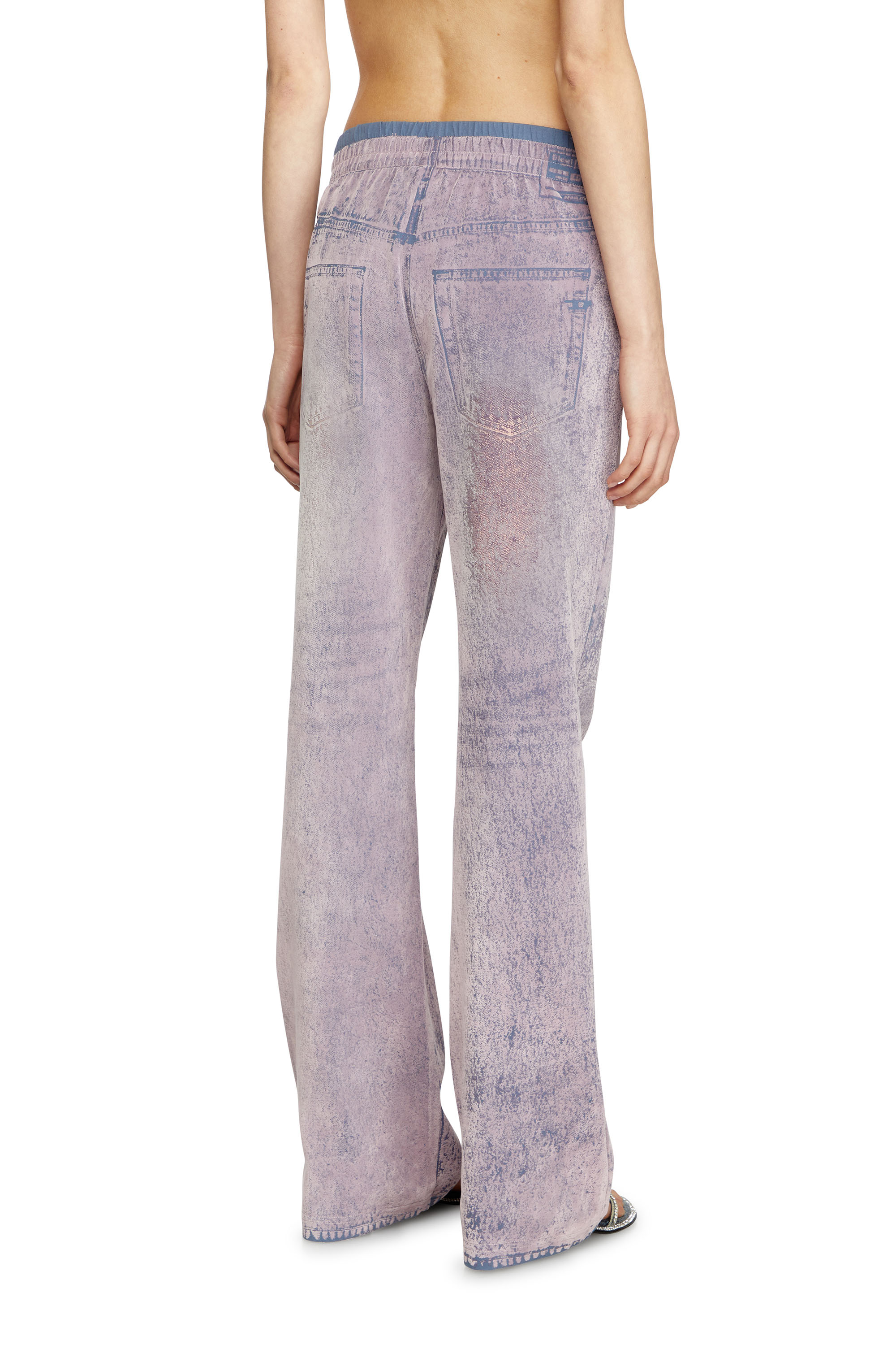 Diesel - P-NERV, Pantalon de survêtement ample avec traitement blanchi Femme in Violet - 4