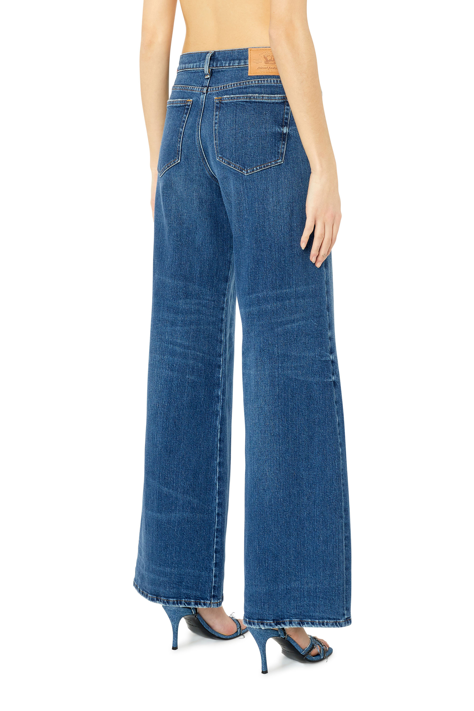 Diesel - 1978 D-Akemi 007L1 Bootcut and Flare Jeans, Bleu moyen - Image 2