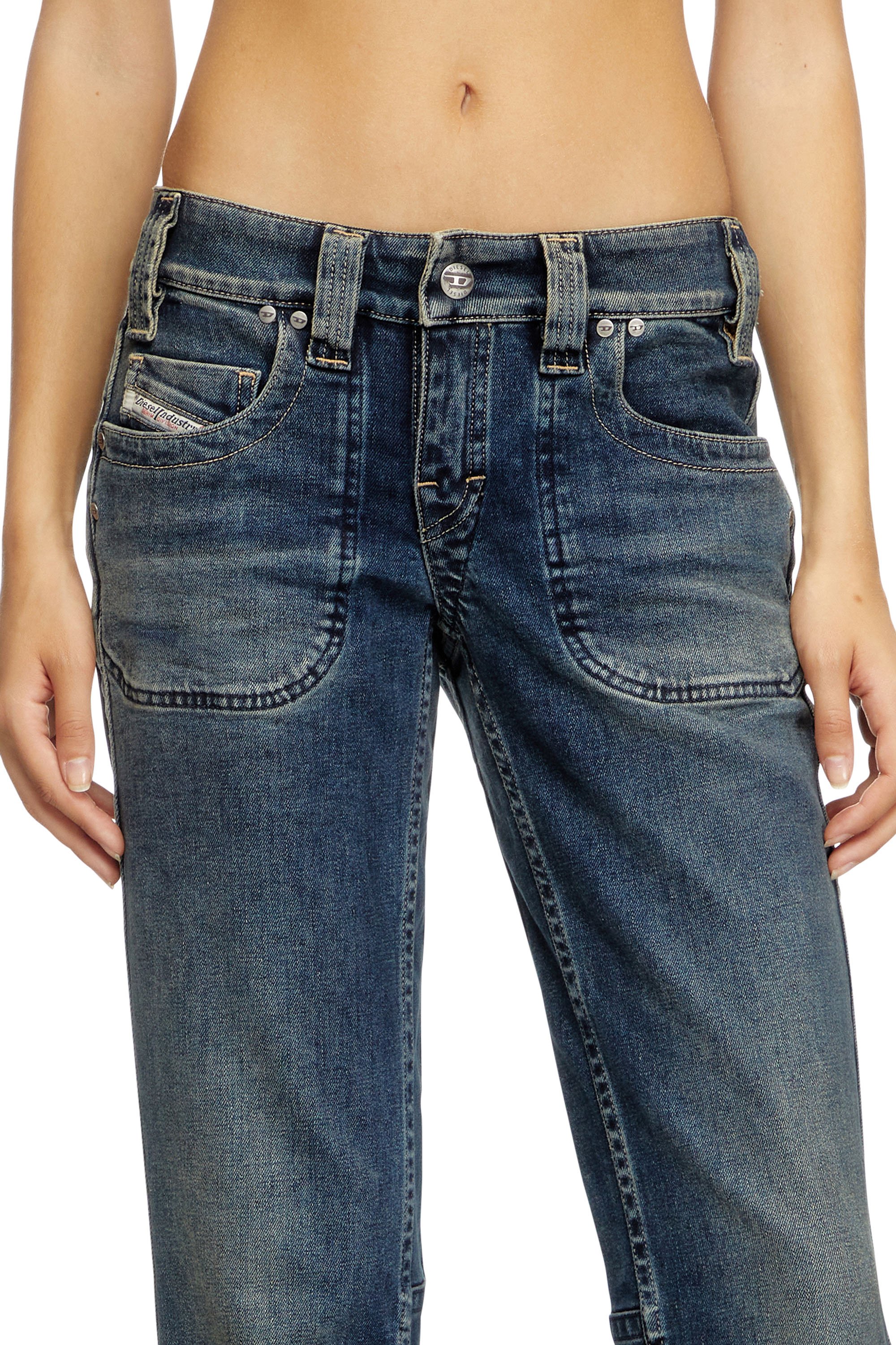 Diesel - Bootcut Jeans D-Resh 09J06 Femme, Bleu moyen - Image 5