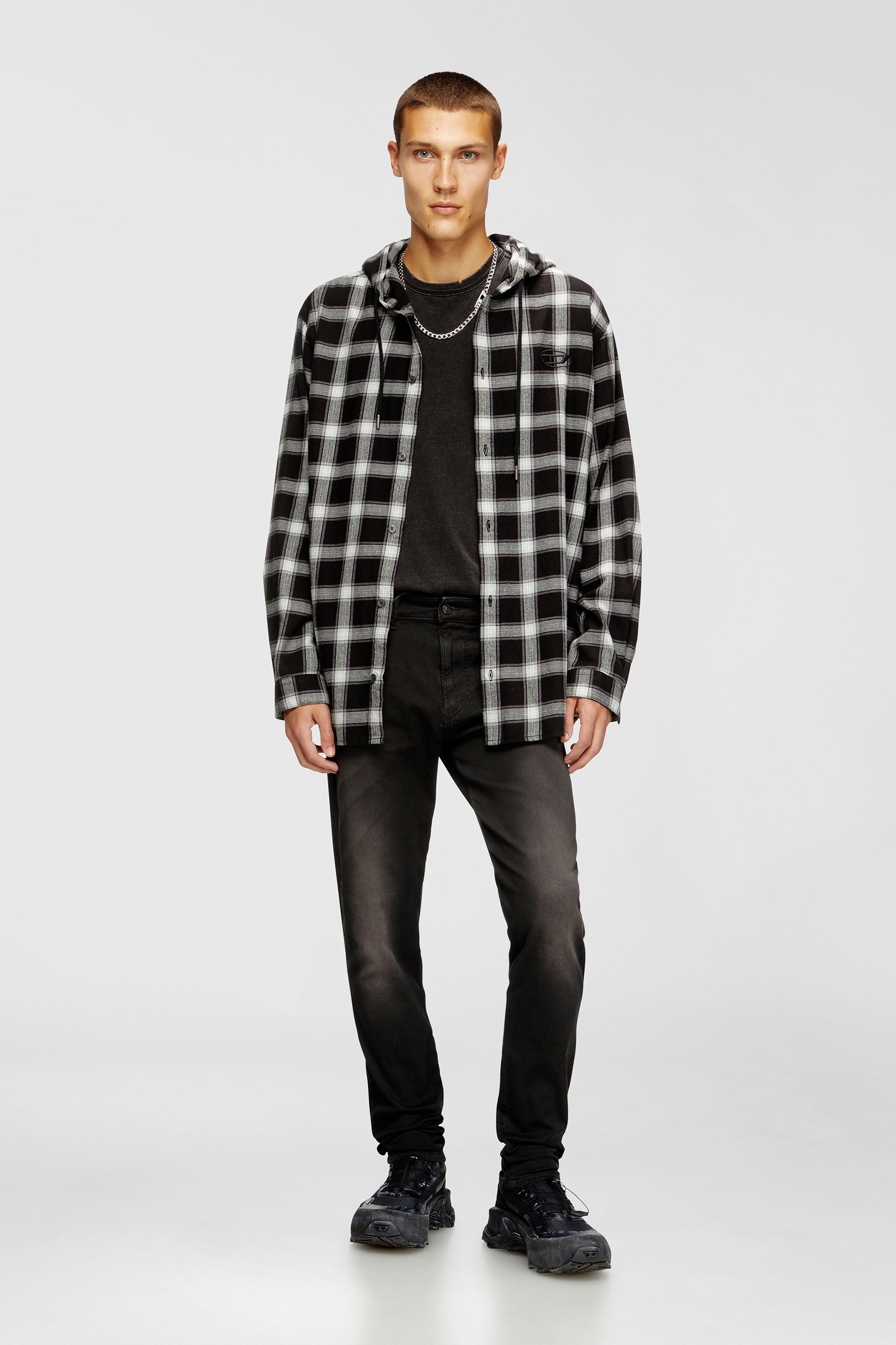 Diesel - Slim 2062 D-Strukt Joggjeans&reg; 0670M Homme, Noir/Gris fonc&eacute; - Image 1