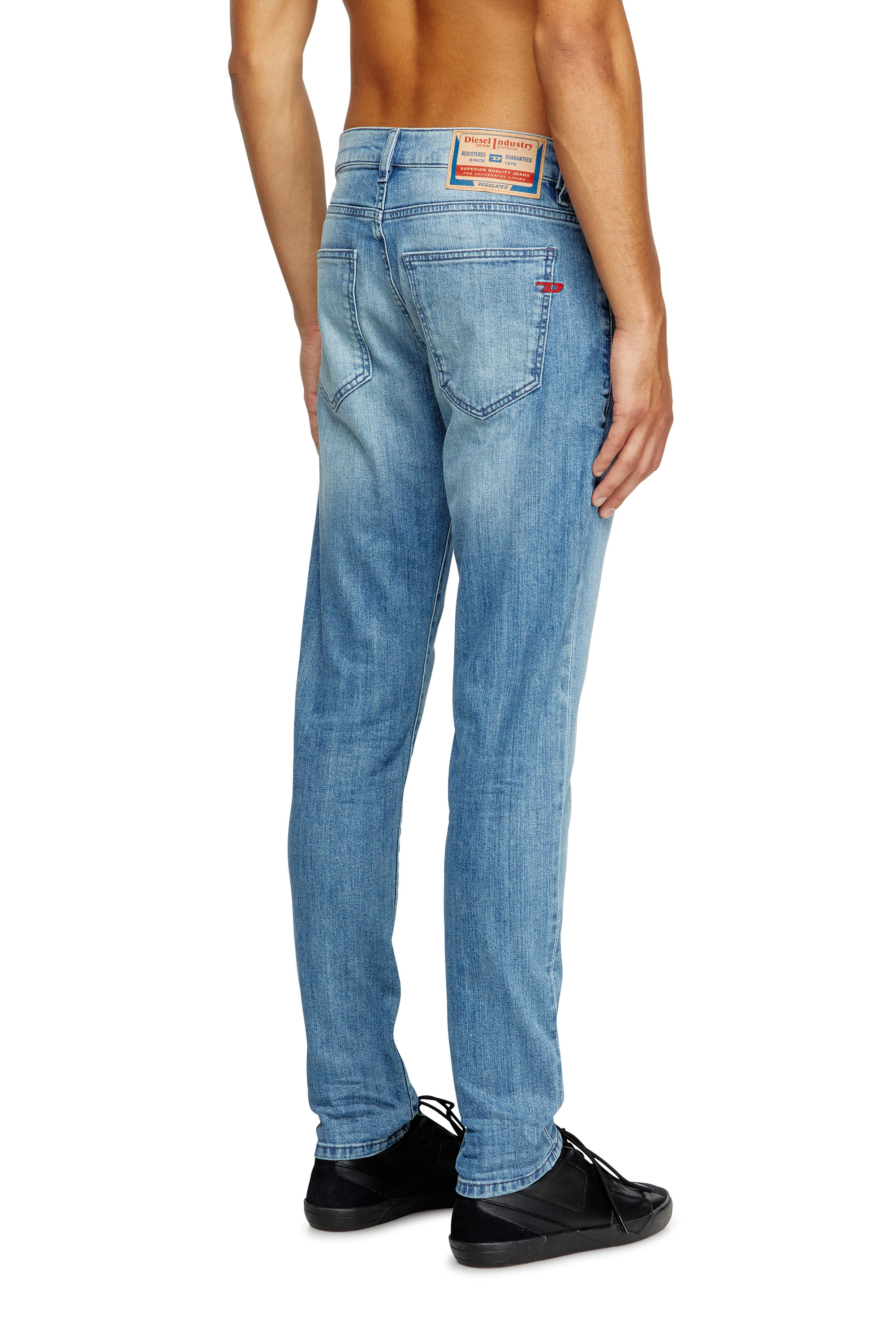 Diesel - Slim Jeans 2019 D-Strukt 0GRDI Homme, Bleu Clair - Image 4
