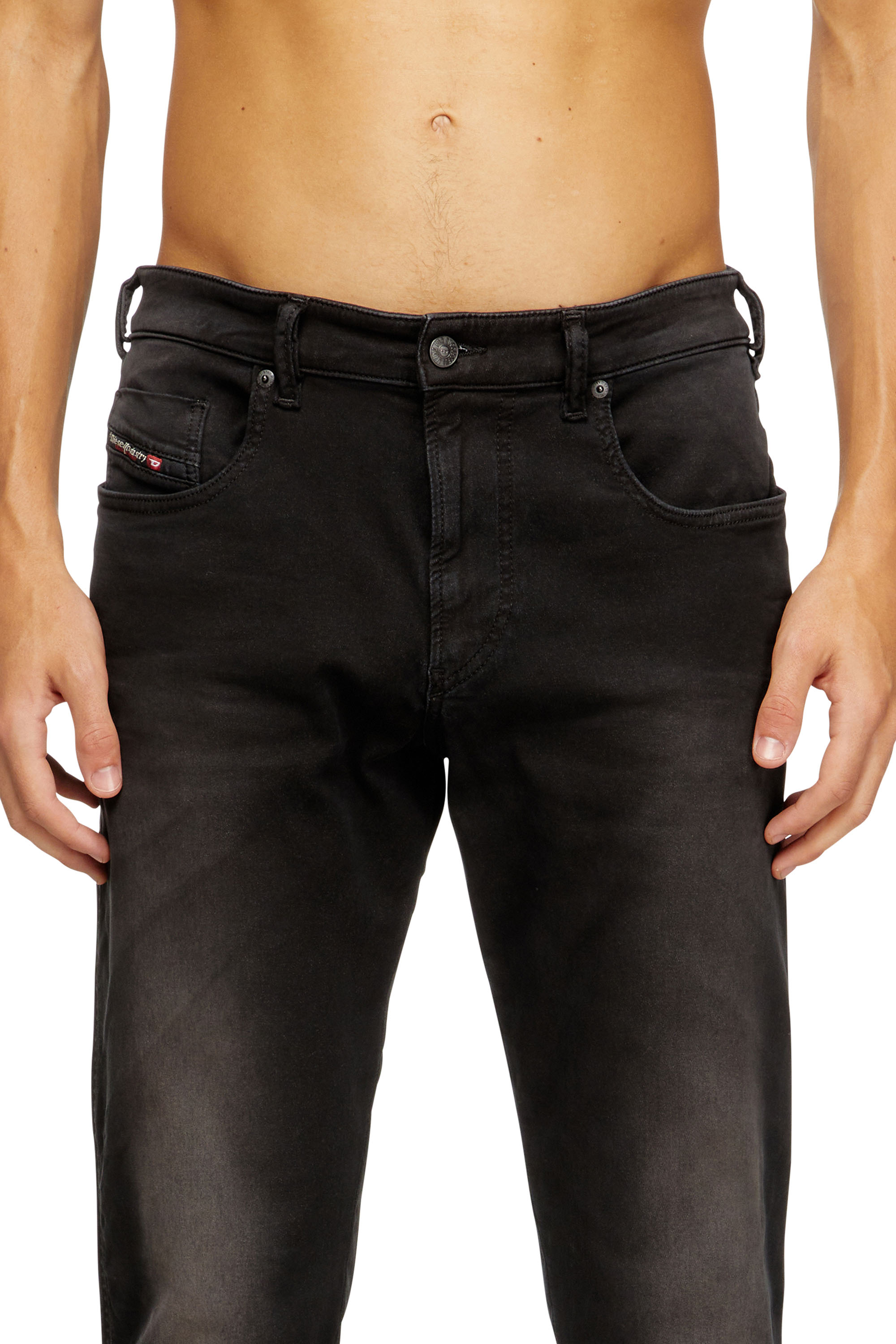 Diesel - Slim 2062 D-Strukt Joggjeans® 0670M Homme, Noir/Gris foncé - Image 5