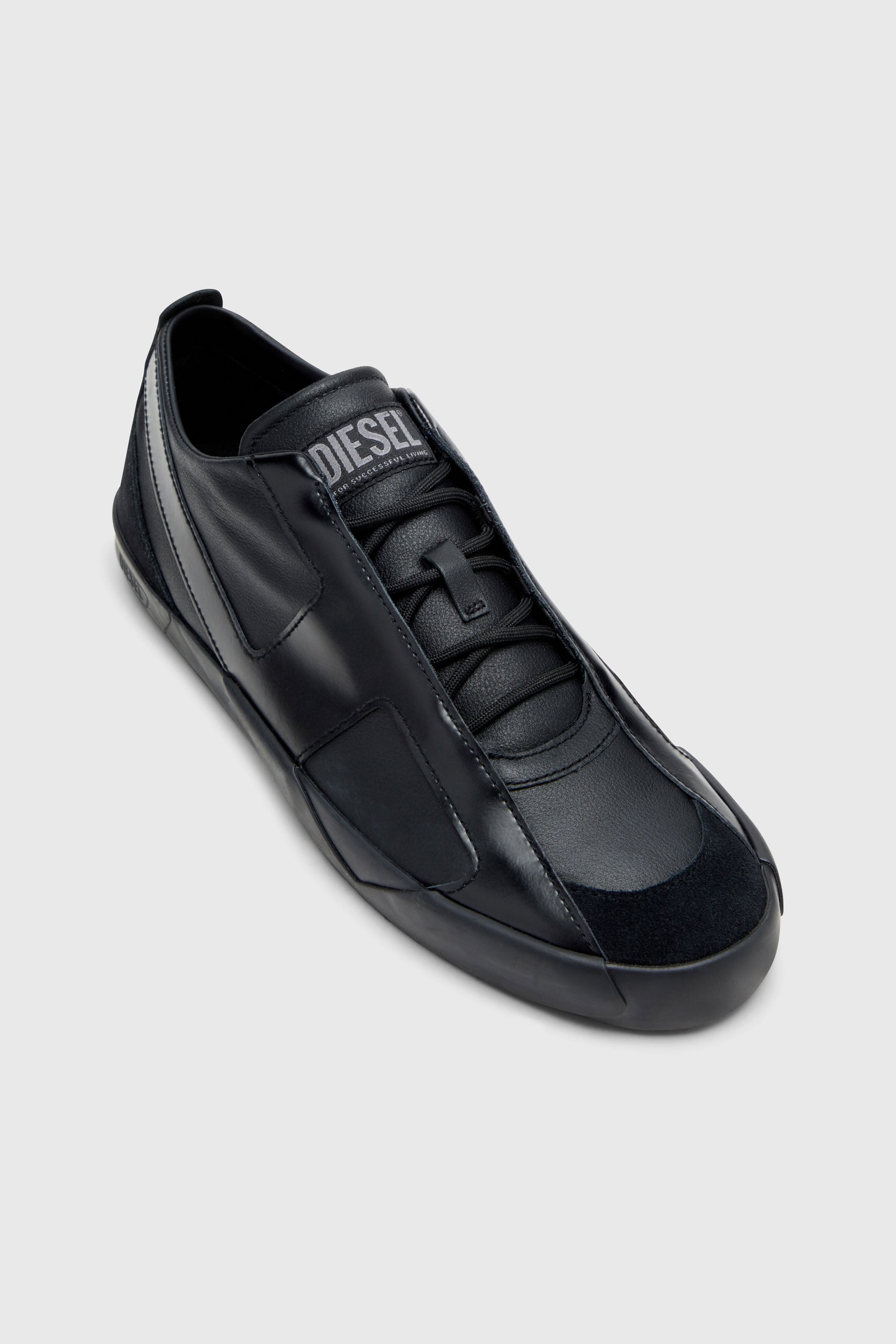Diesel - S-SLANTE-D LOW, S-Slante-D-Baskets en daim et cuir avec logo D Homme in Noir - 6