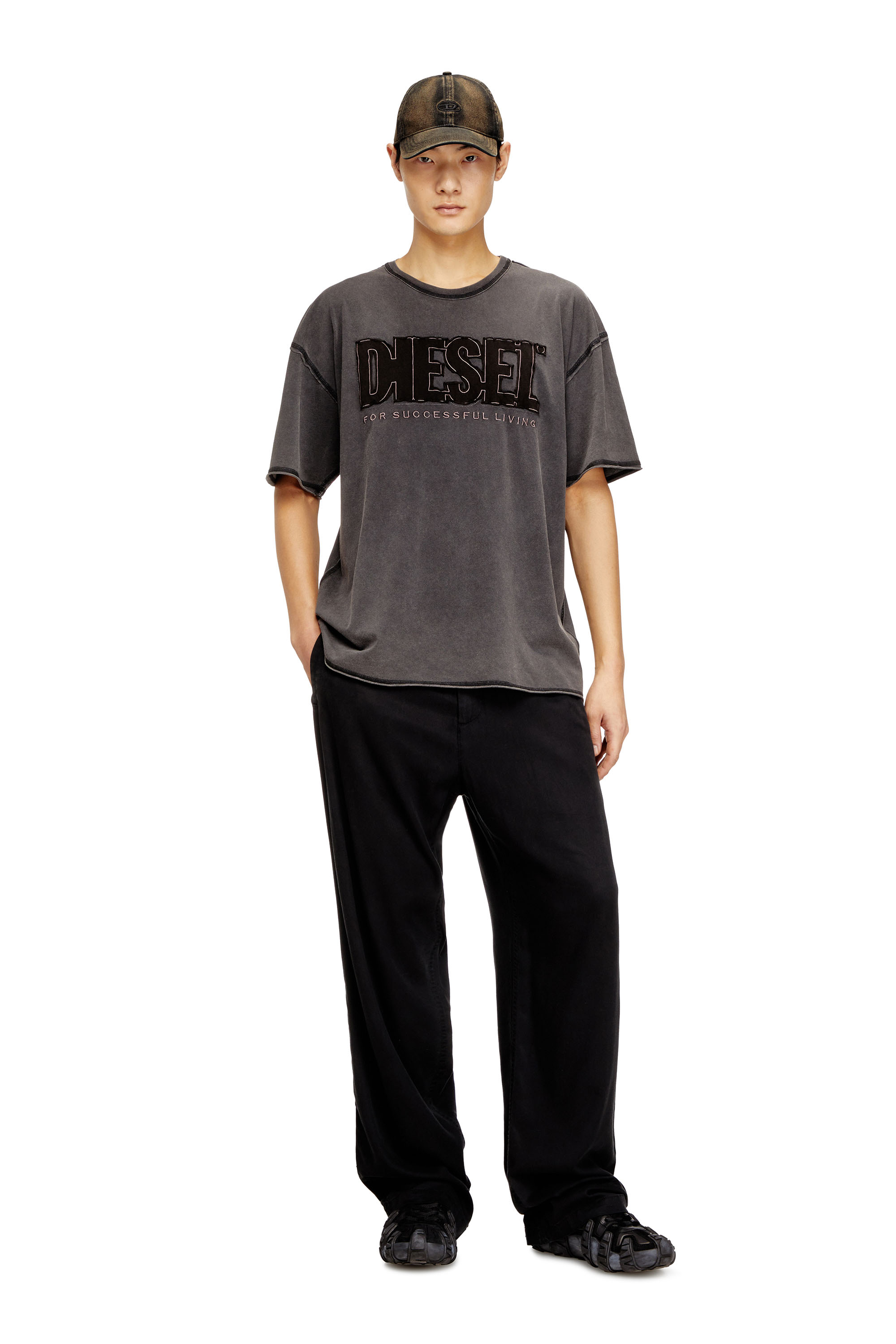 Diesel - T-RAWBOXT, T-shirt avec logo appliqué et bord brut Homme in ToBeDefined - 2