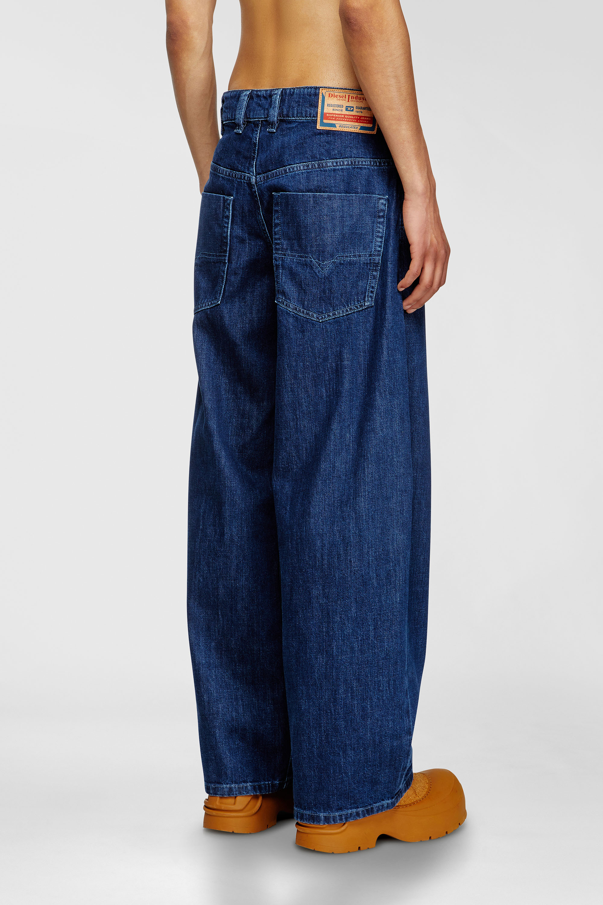 Diesel - Relaxed Jeans 1997 D-Enim-M 0DBDX Mixte, Bleu Fonc&eacute; - Image 3