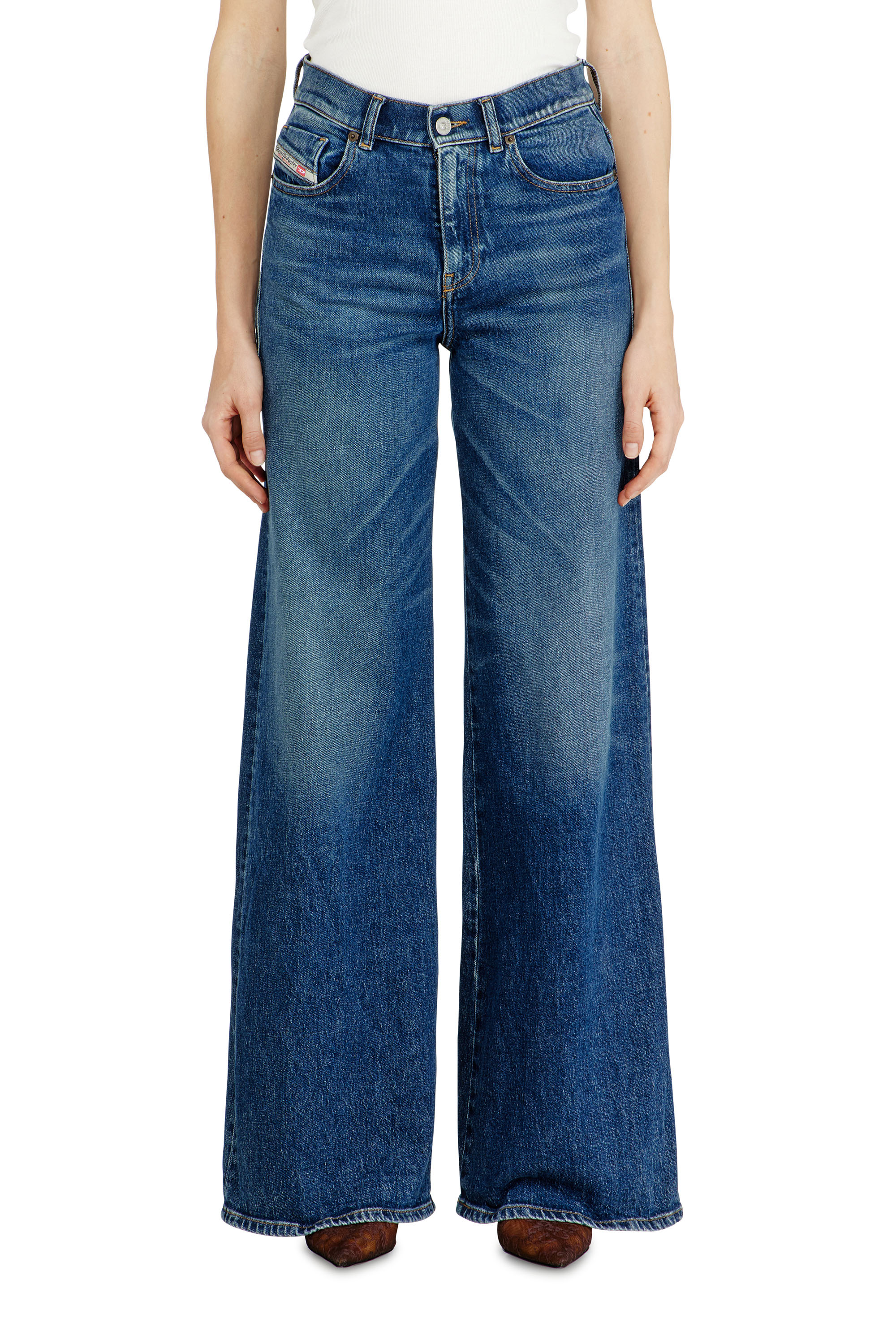 Diesel - Flare Jeans 1978 D-Akemi 09L21 Femme, Bleu moyen - Image 2