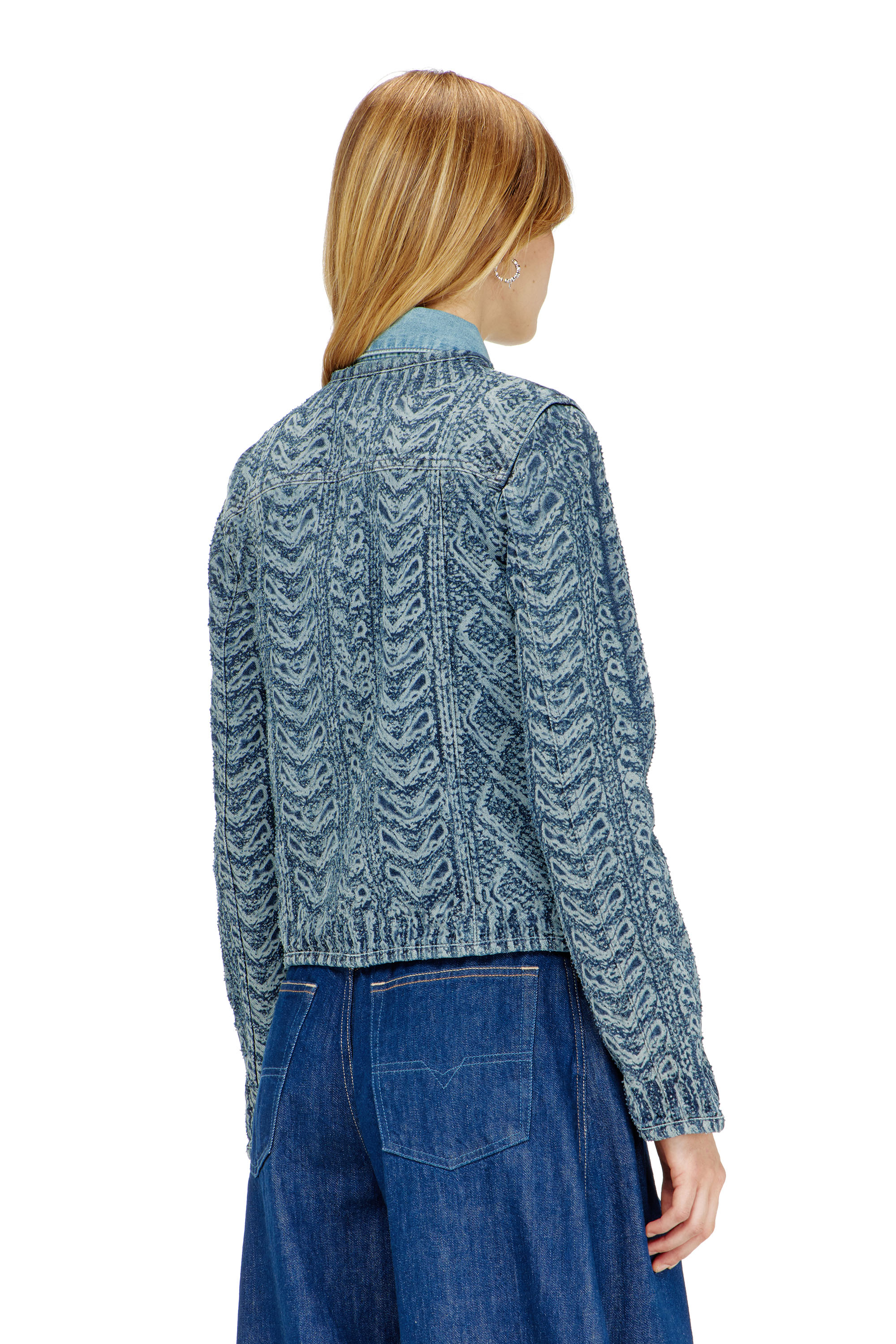 Diesel - DE-GRAFY-S2, Veste sans col en denim effet maille torsad&eacute;e Femme in Bleu - 4