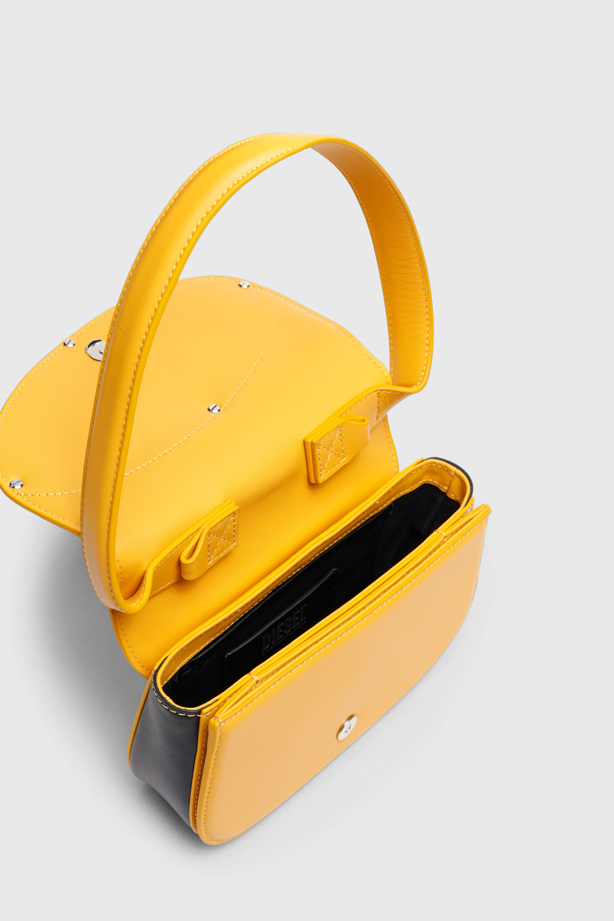 Diesel - 1DR, 1DR - Sac iconique &agrave; bandouli&egrave;re en cuir nappa Femme in Jaune - 4