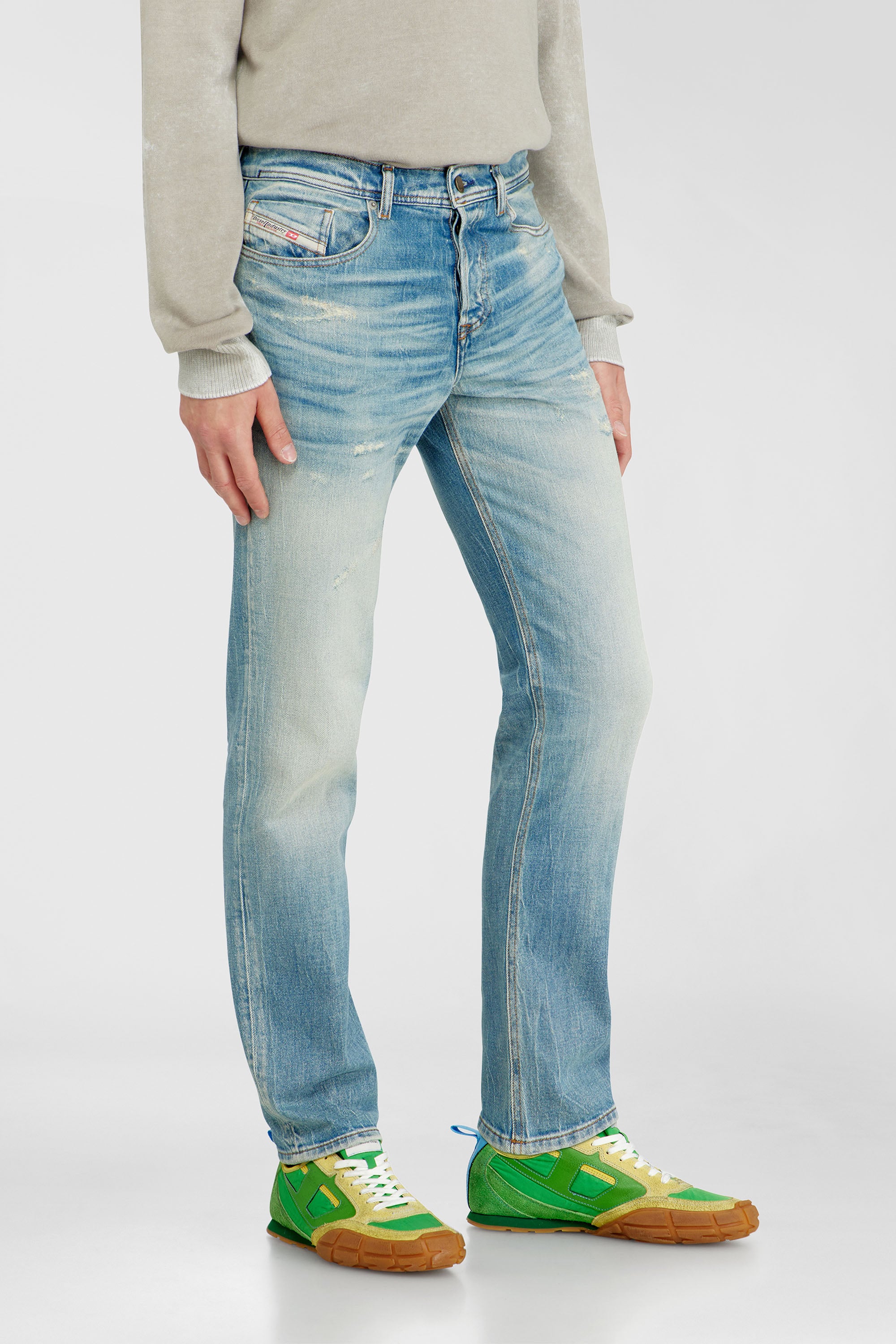 Diesel - Regular Jeans 2023 D-Finitive 09P33 Homme, Bleu Clair - Image 7