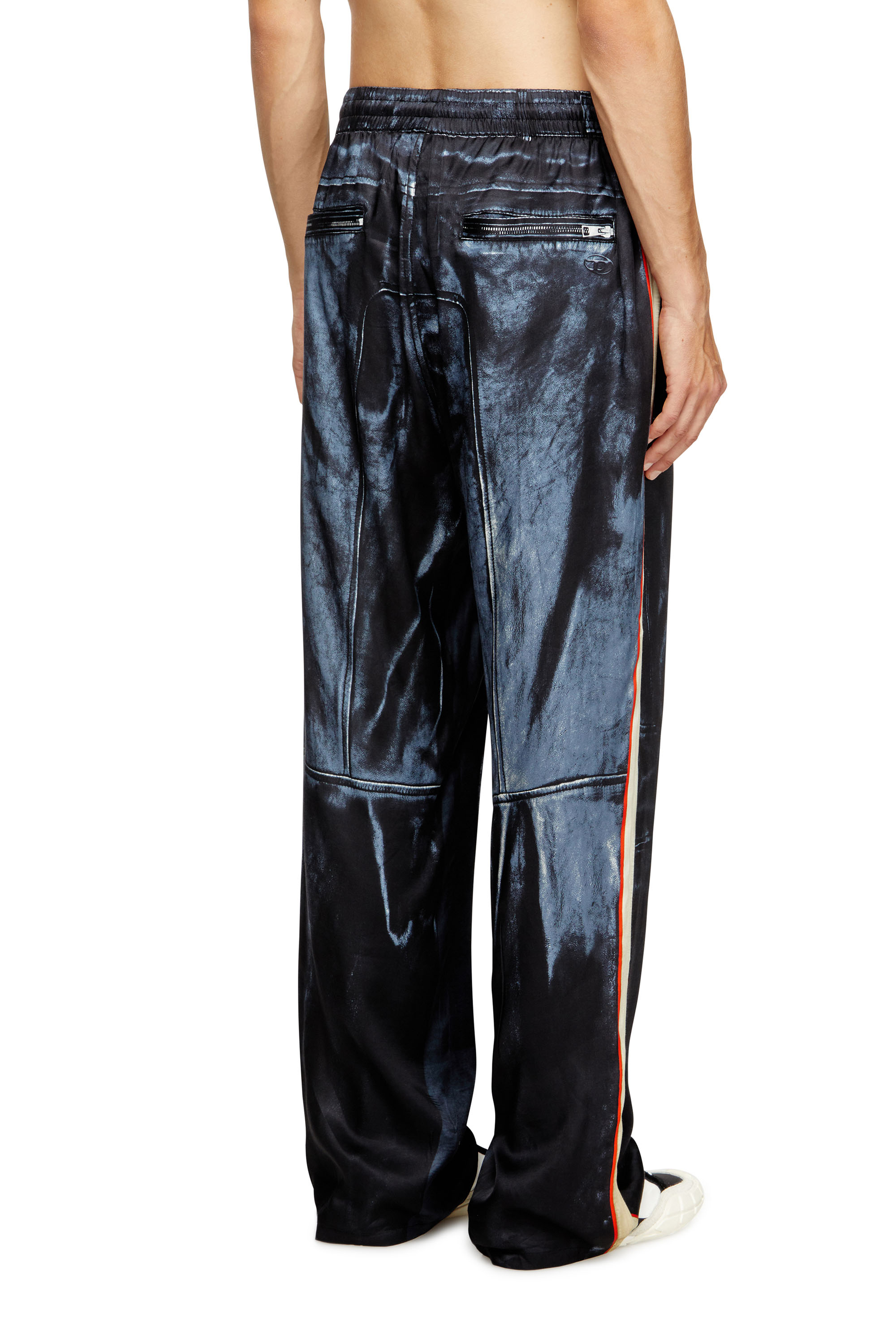 Diesel - P-THECKS-NMAN, Pantalon en viscose à imprimé de motard Homme in ToBeDefined - 4