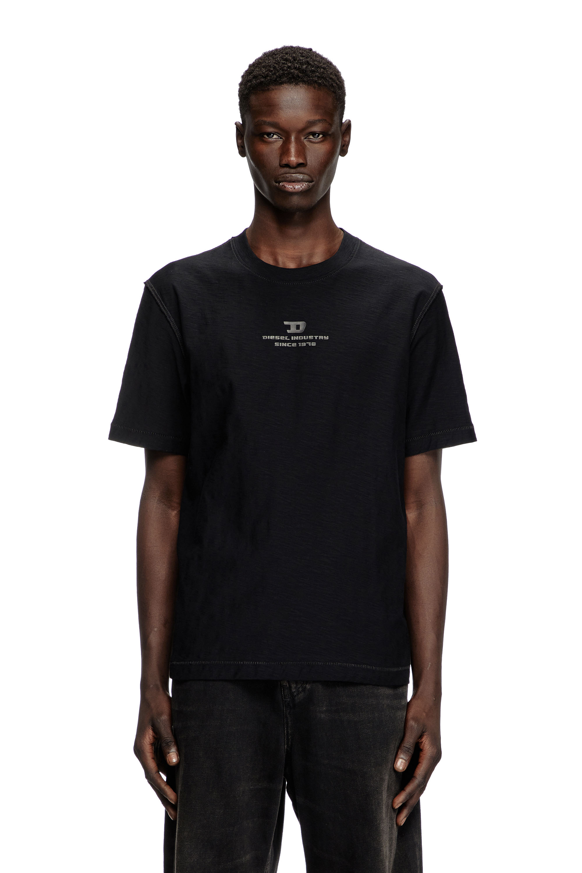 Diesel - T-ADJUST-R10, T-shirt flammé avec logo imprimé ton sur ton Homme in Noir - 1